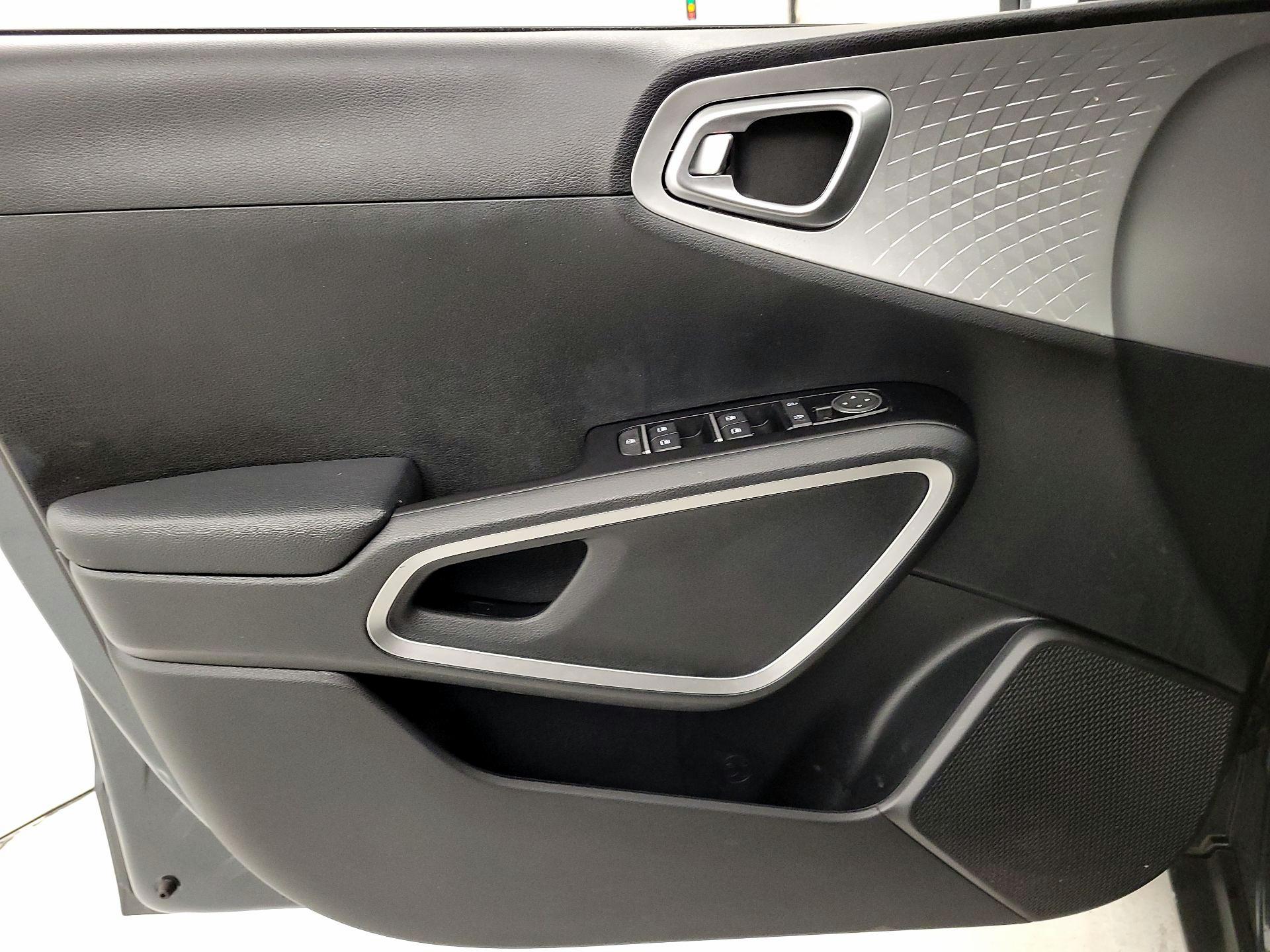 Thumbnail: 2023 Kia Soul - 12