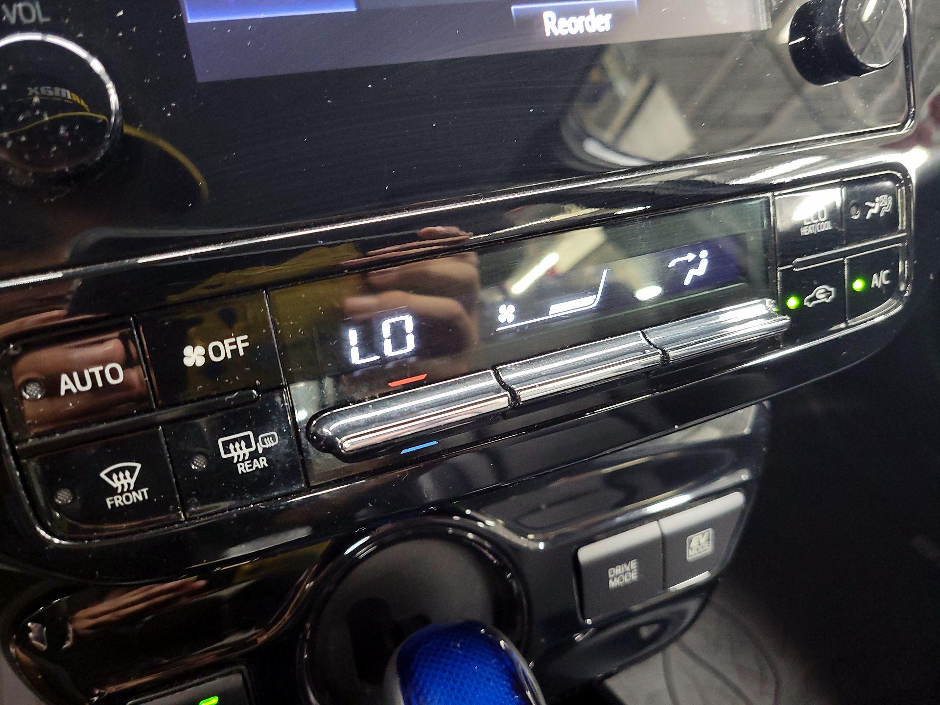 Thumbnail: 2019 Toyota Prius - 16
