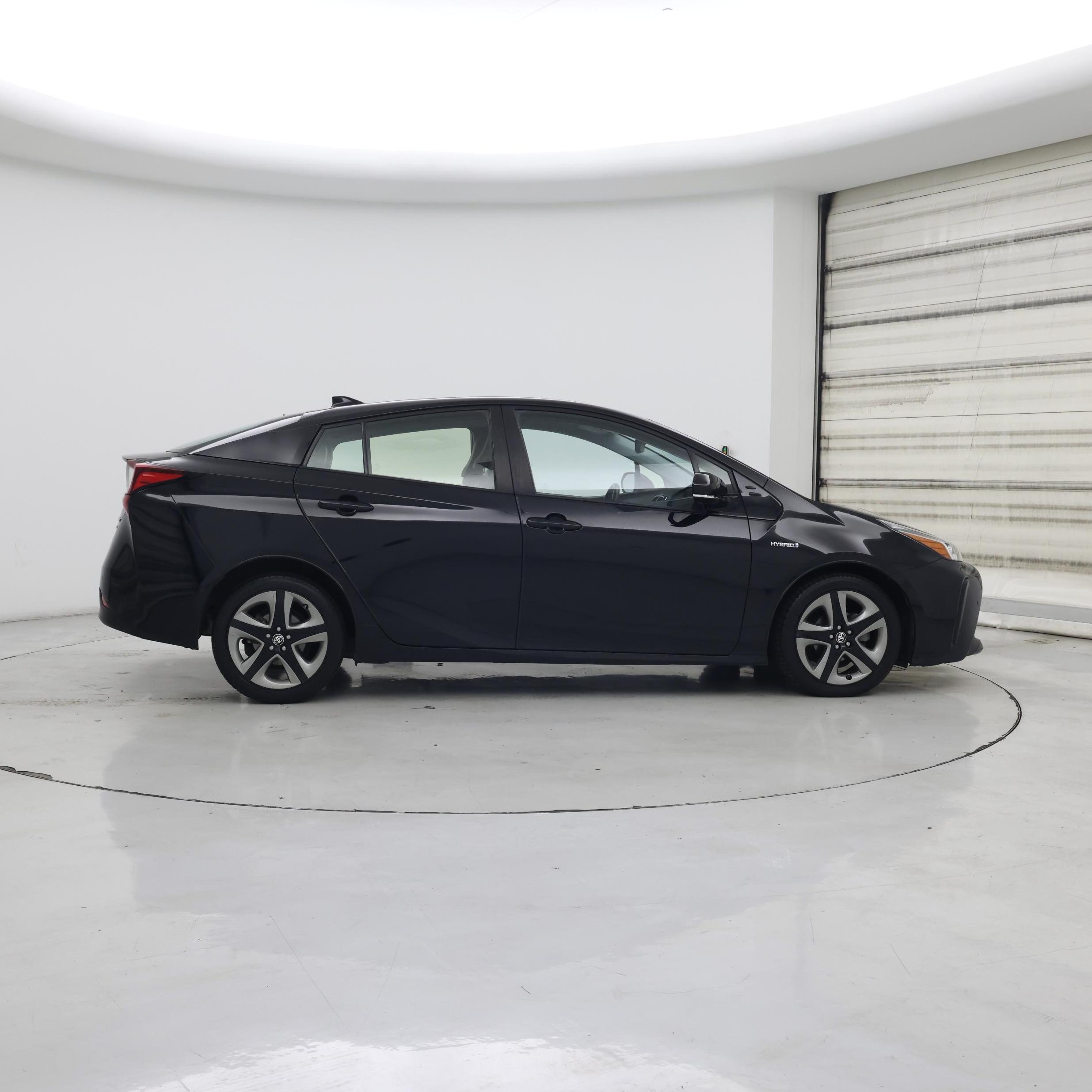 Thumbnail: 2019 Toyota Prius - 7