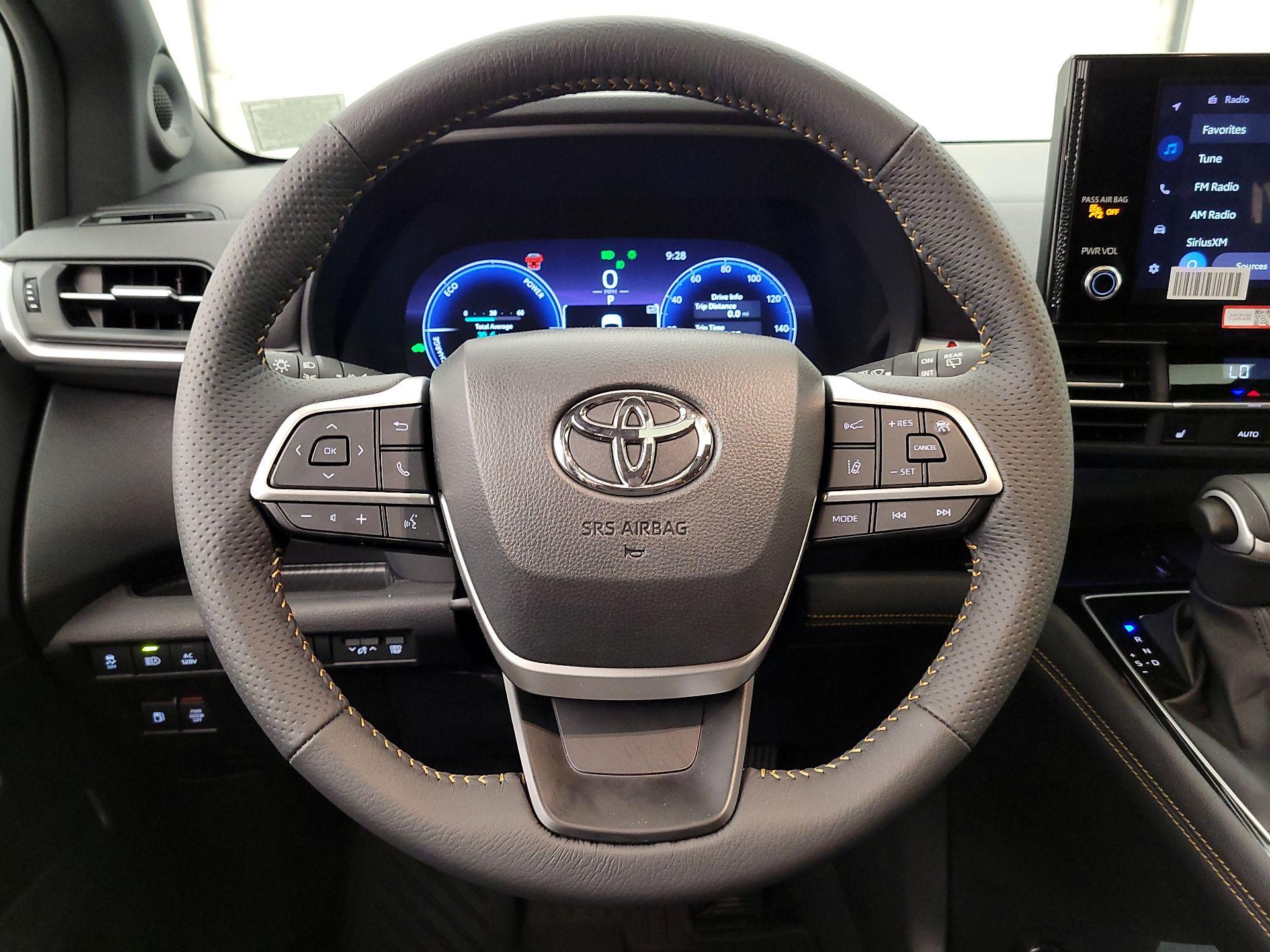 Thumbnail: 2025 Toyota Sienna - 10