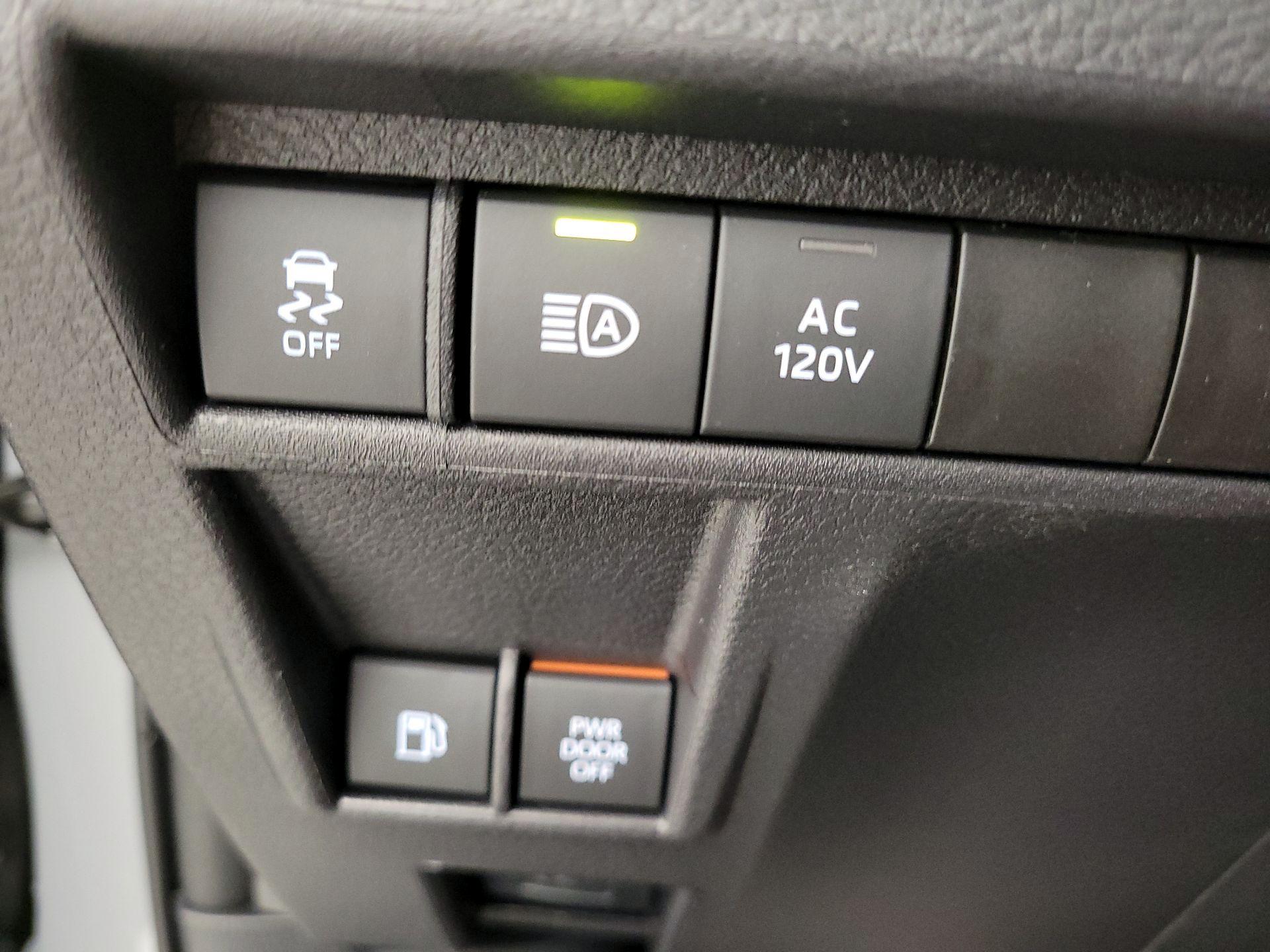 Thumbnail: 2025 Toyota Sienna - 13
