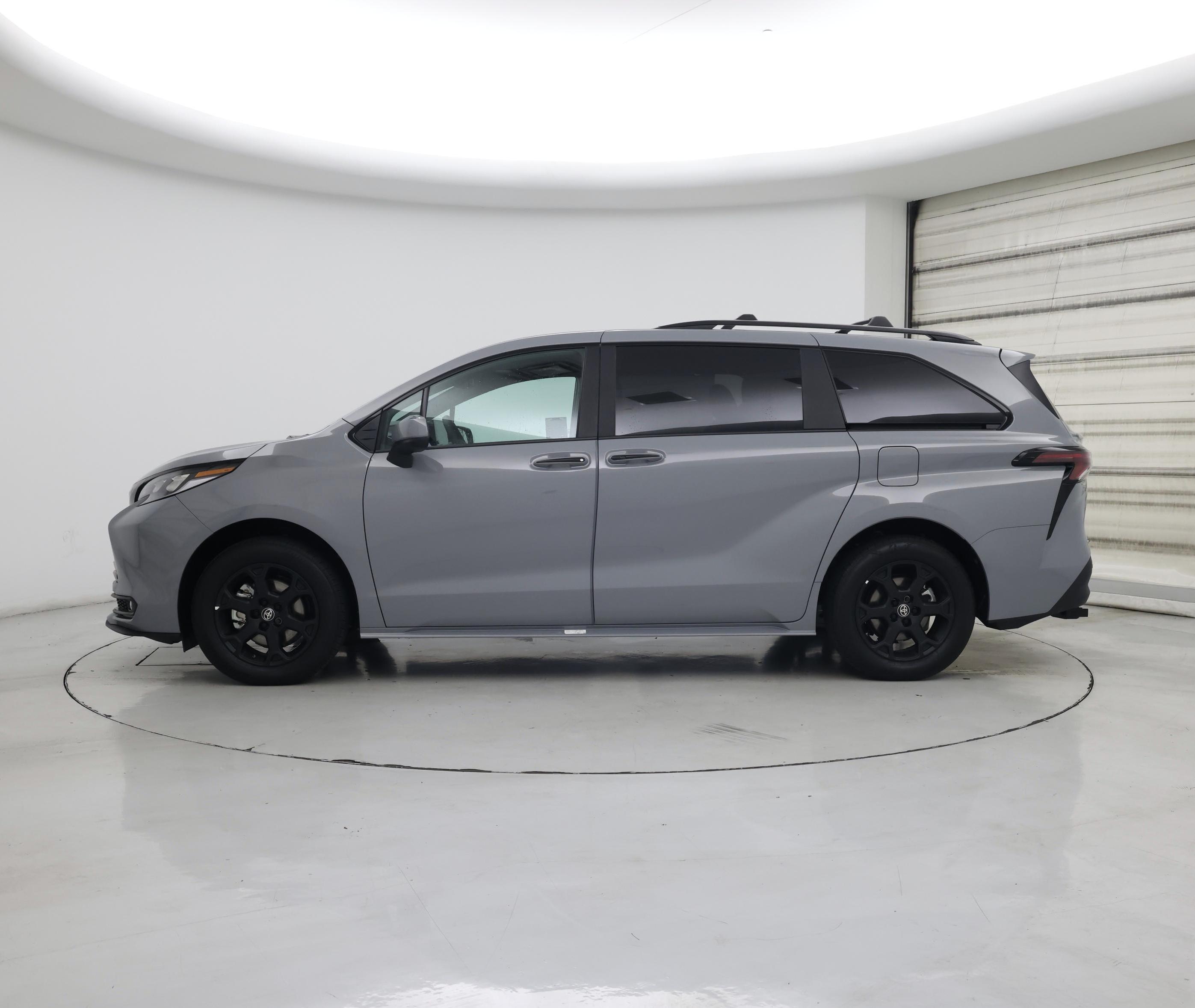 Thumbnail: 2025 Toyota Sienna - 3