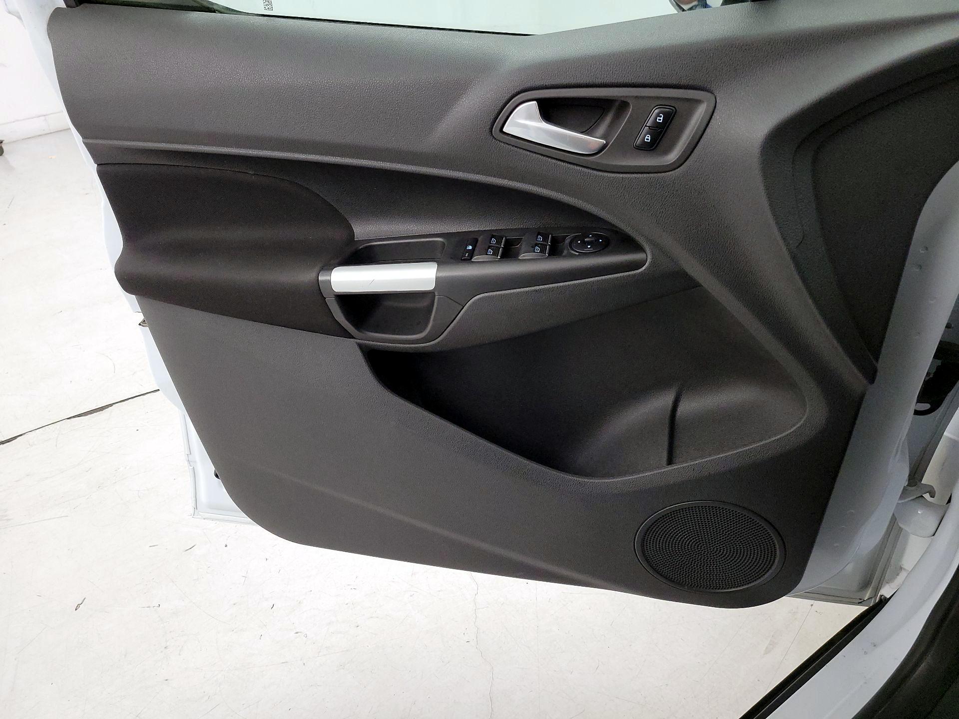 Thumbnail: 2016 Ford Transit Series - 12