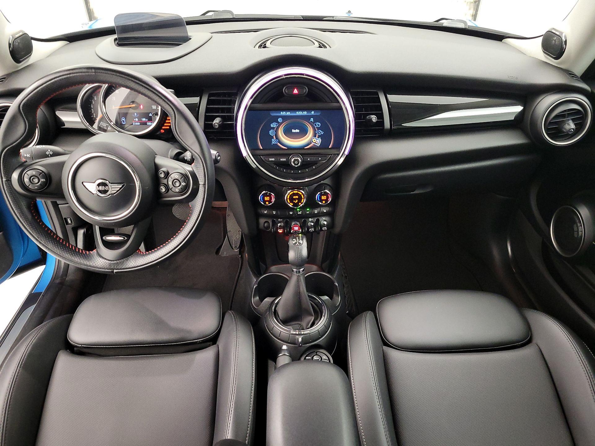 Thumbnail: 2015 MINI Cooper Hardtop - 9