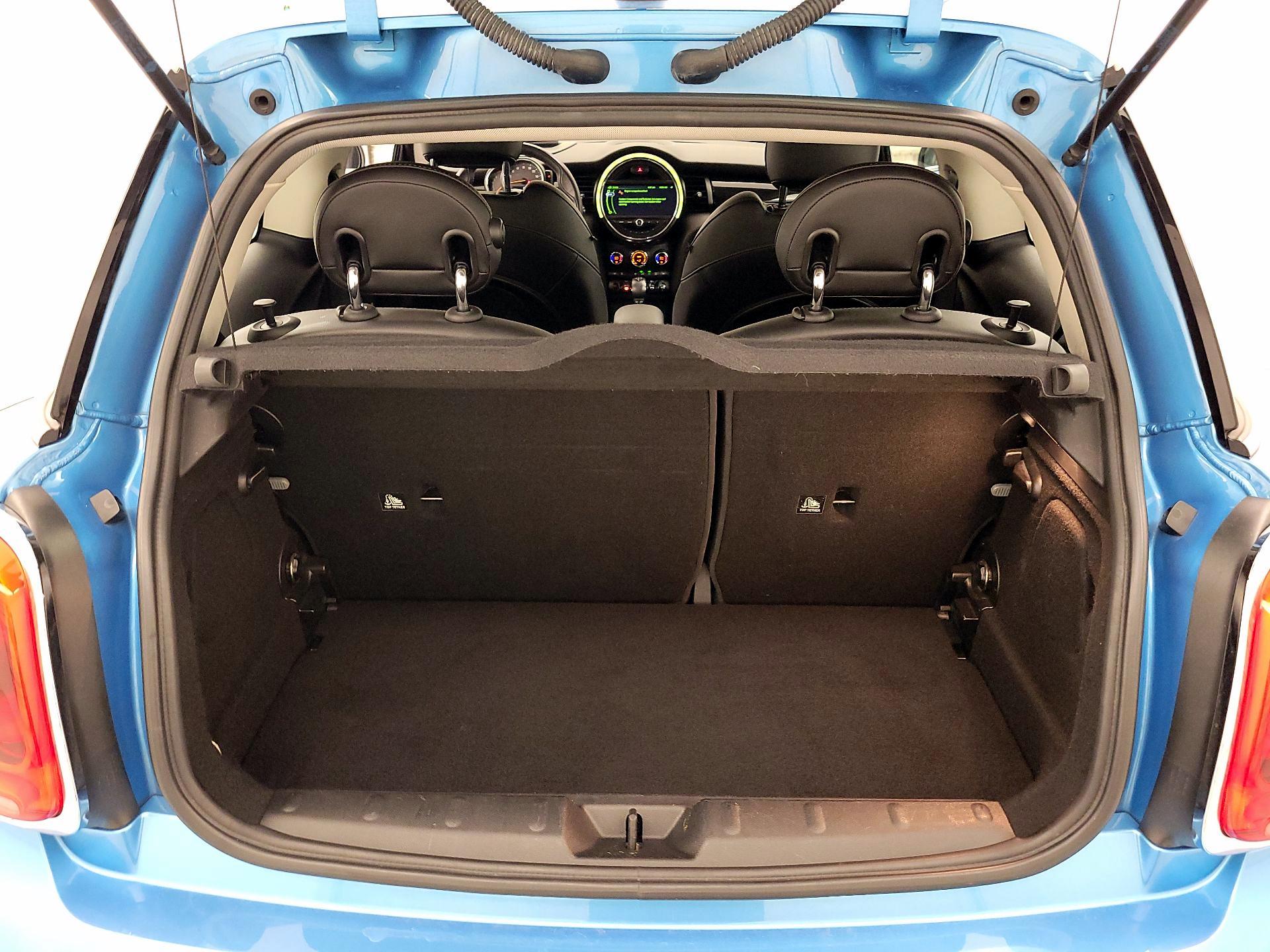 Thumbnail: 2015 MINI Cooper Hardtop - 19