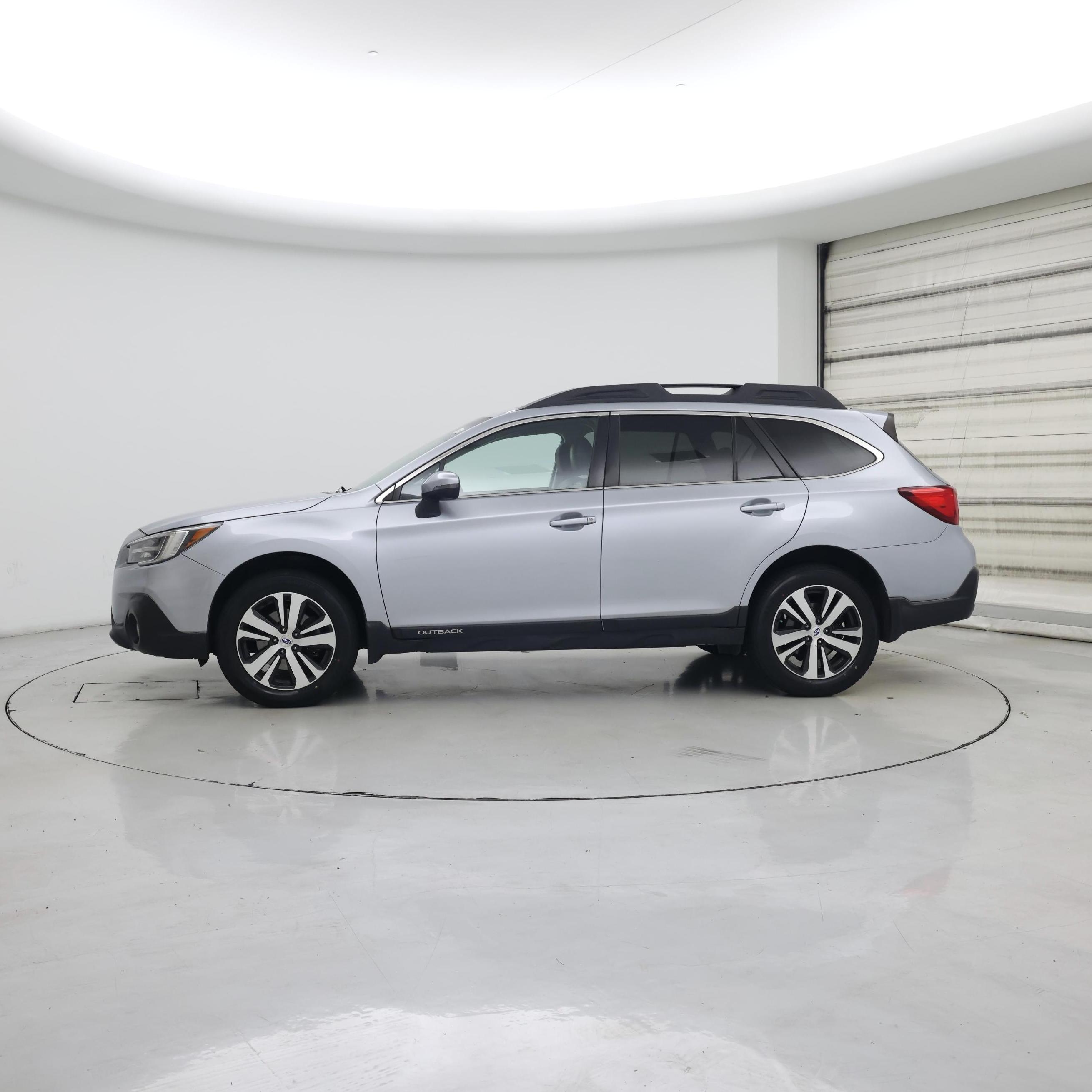 Thumbnail: 2019 Subaru Outback - 3