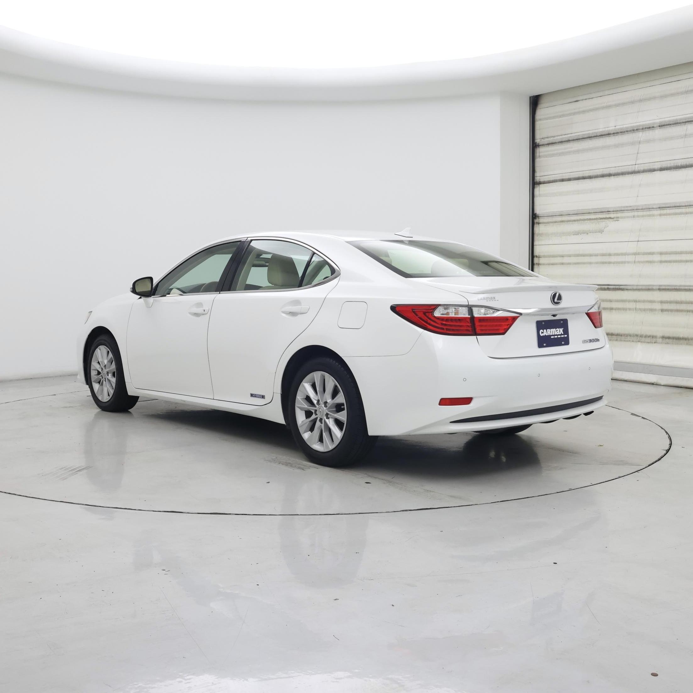Thumbnail: 2014 Lexus ES - 2