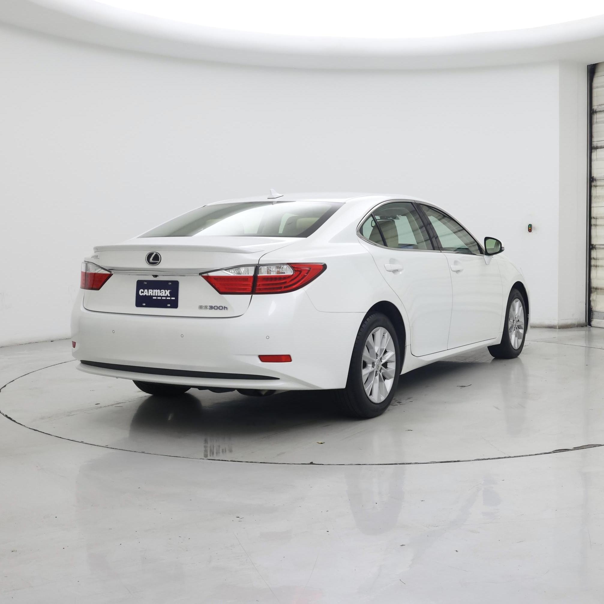 Thumbnail: 2014 Lexus ES - 8