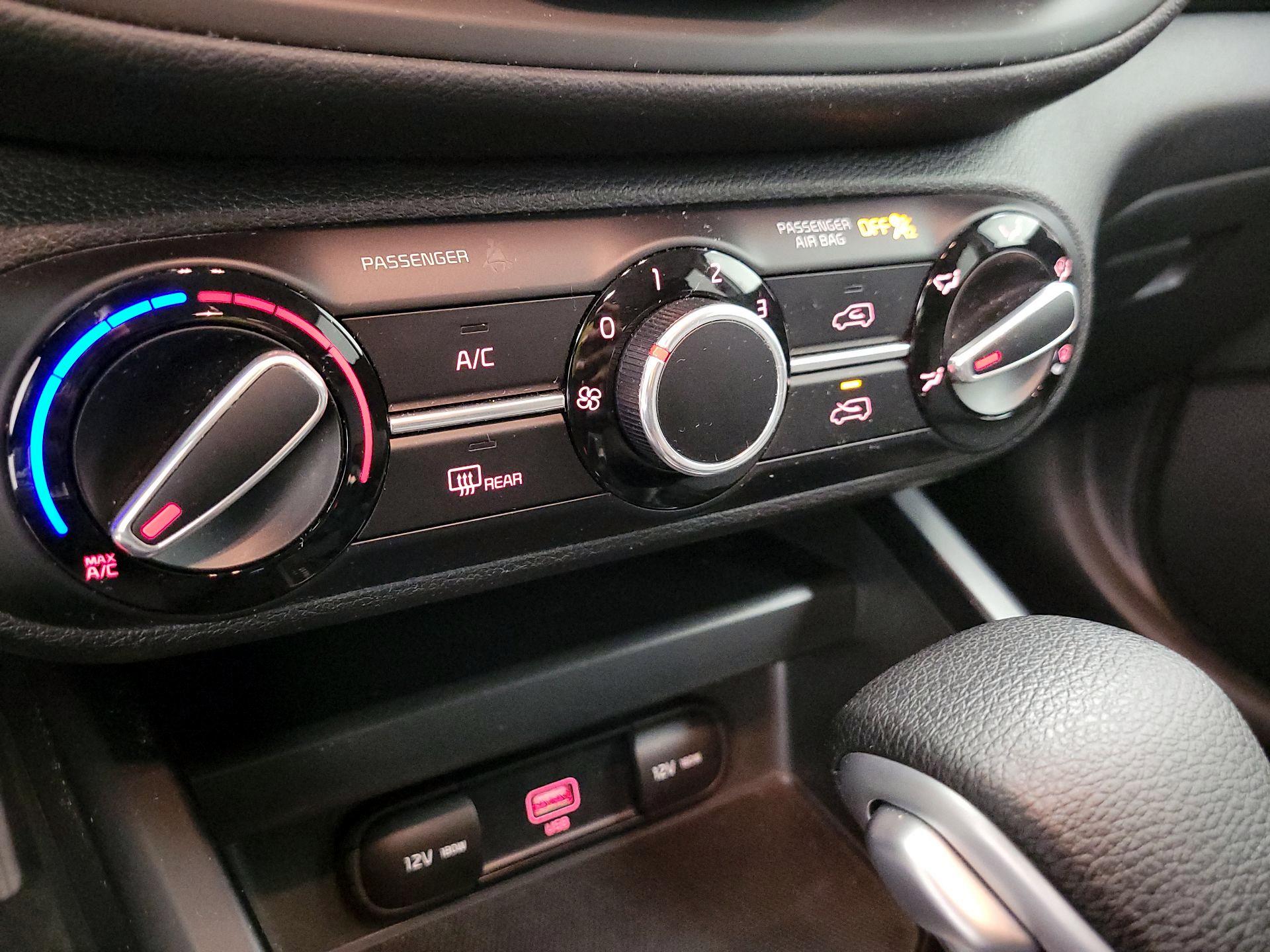 Thumbnail: 2021 Kia Soul - 16