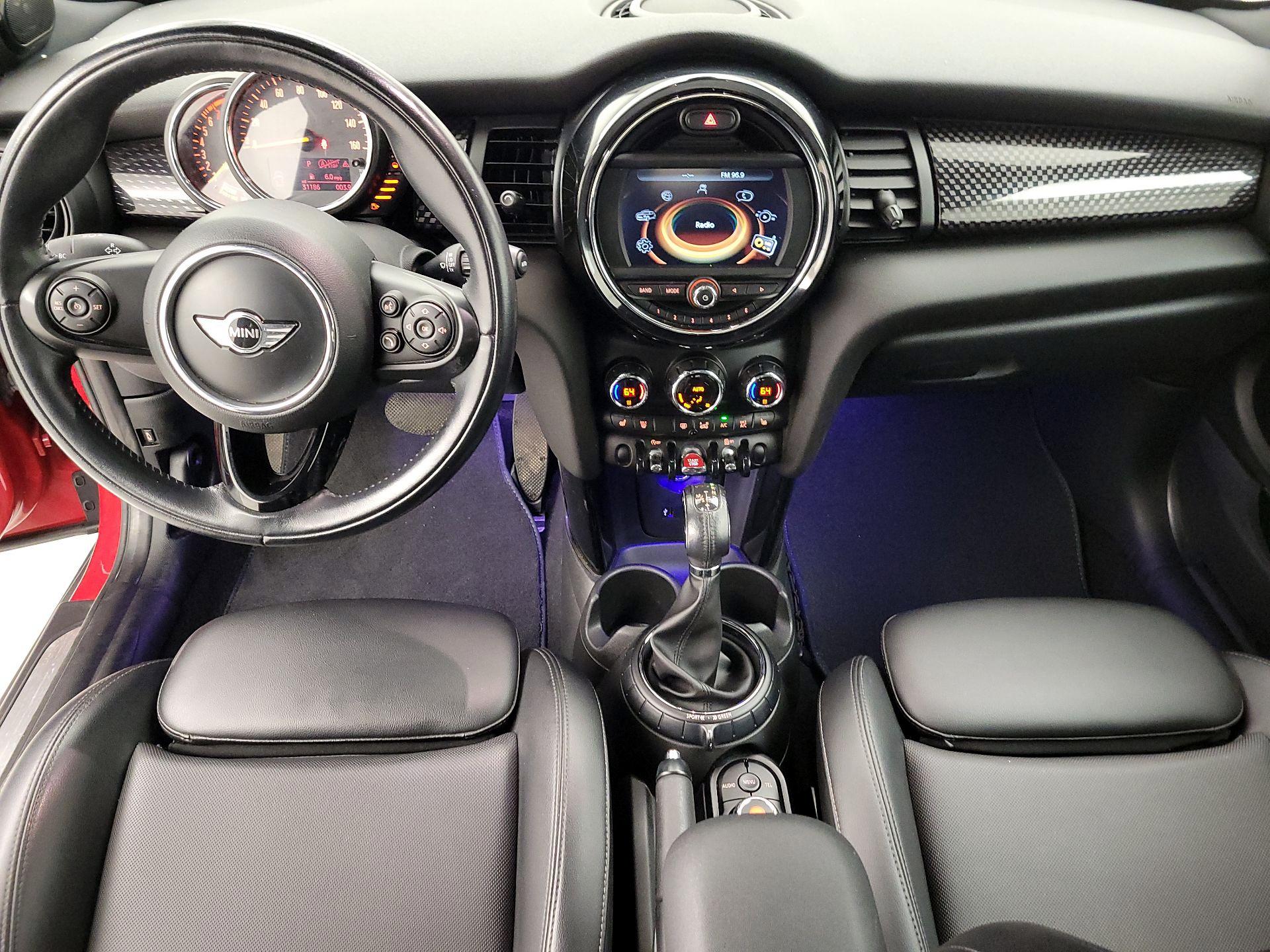 Thumbnail: 2016 MINI Cooper Hardtop - 9