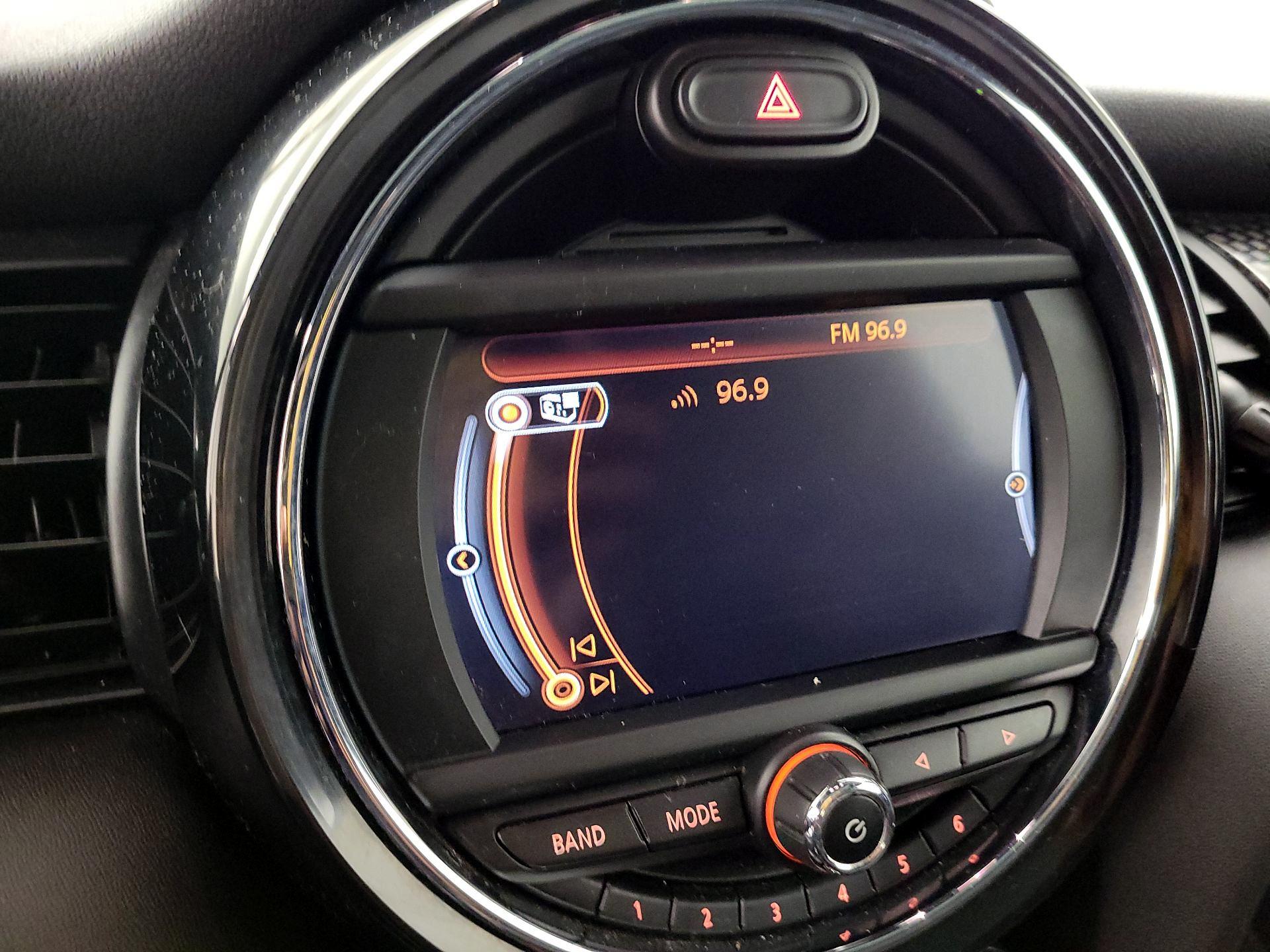 Thumbnail: 2016 MINI Cooper Hardtop - 15