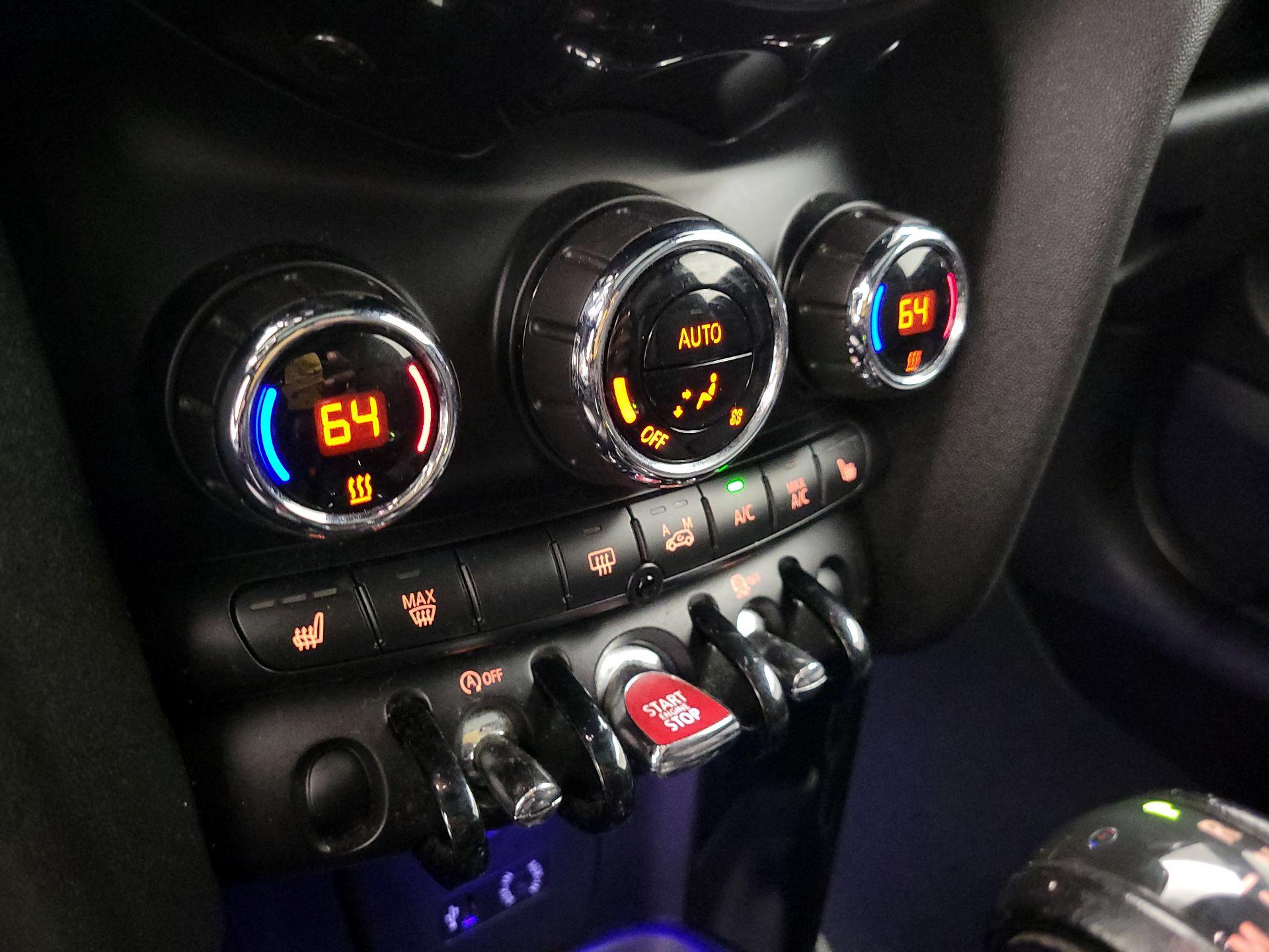 Thumbnail: 2016 MINI Cooper Hardtop - 16