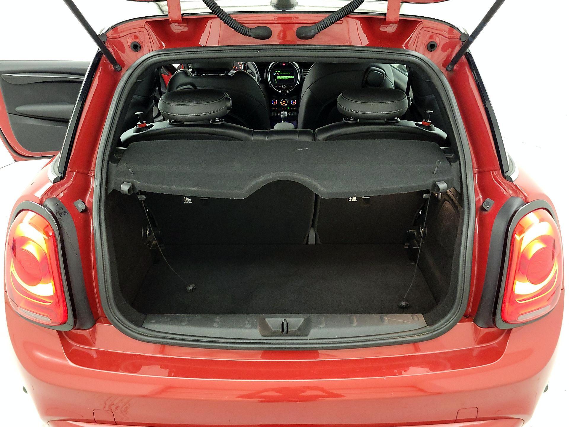 Thumbnail: 2016 MINI Cooper Hardtop - 20