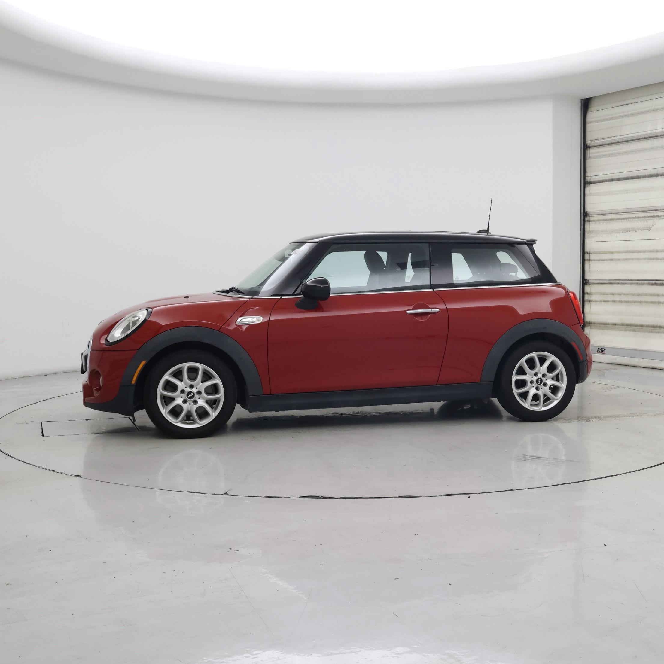 Thumbnail: 2016 MINI Cooper Hardtop - 3