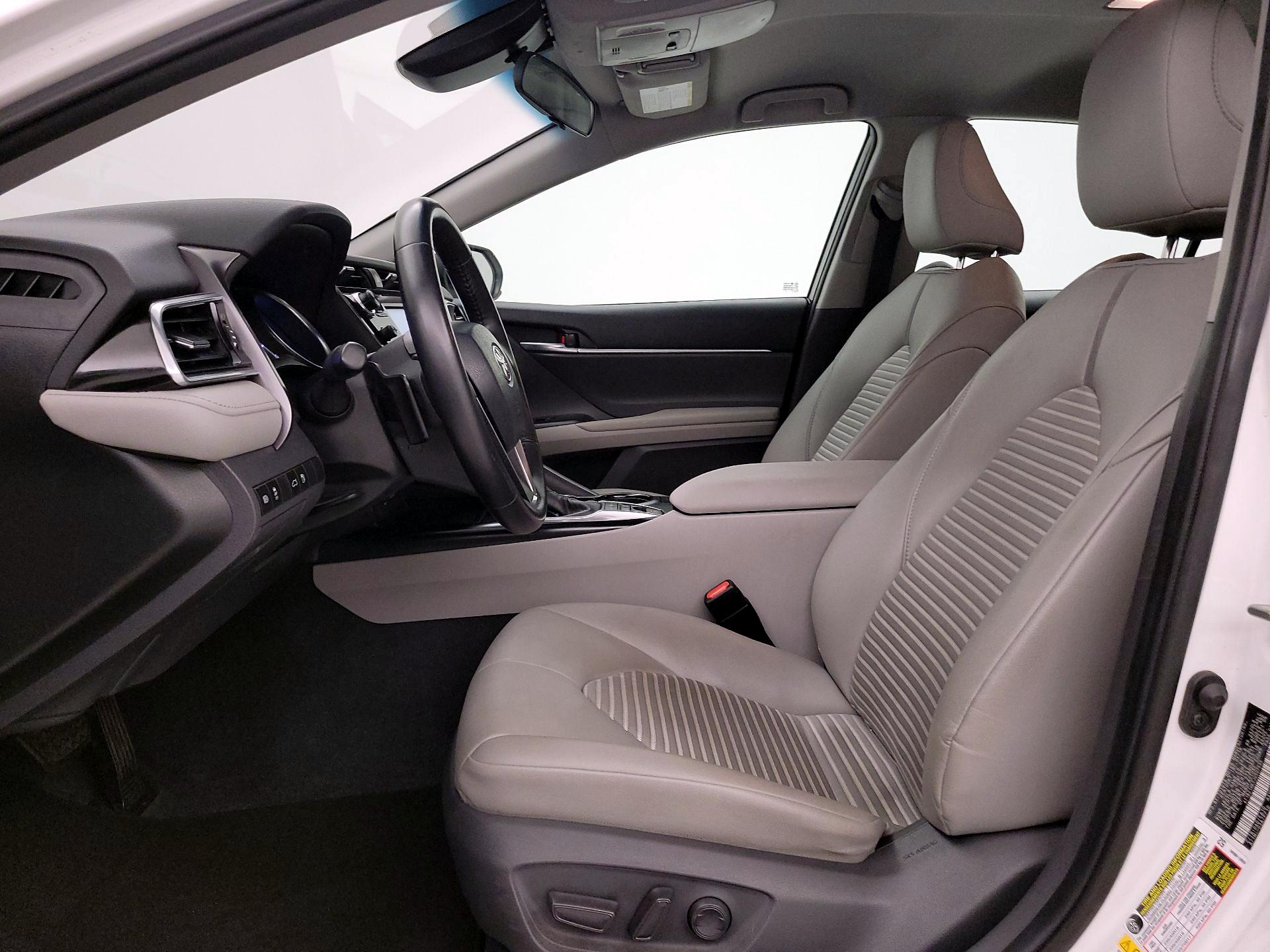 Thumbnail: 2018 Toyota Camry - 11