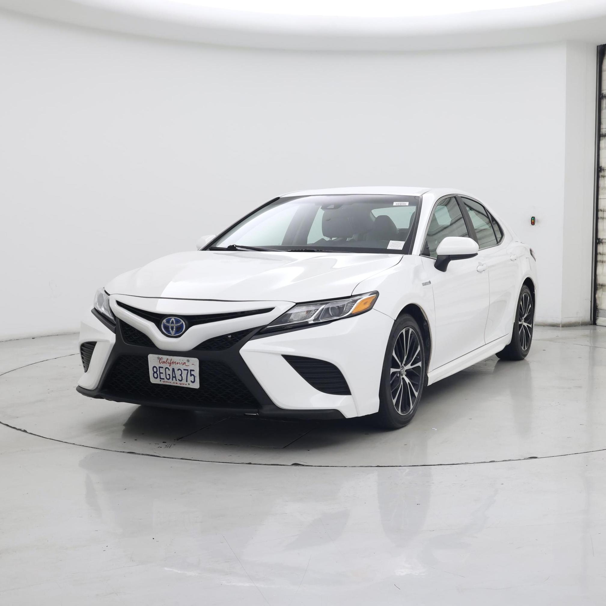 Thumbnail: 2018 Toyota Camry - 4
