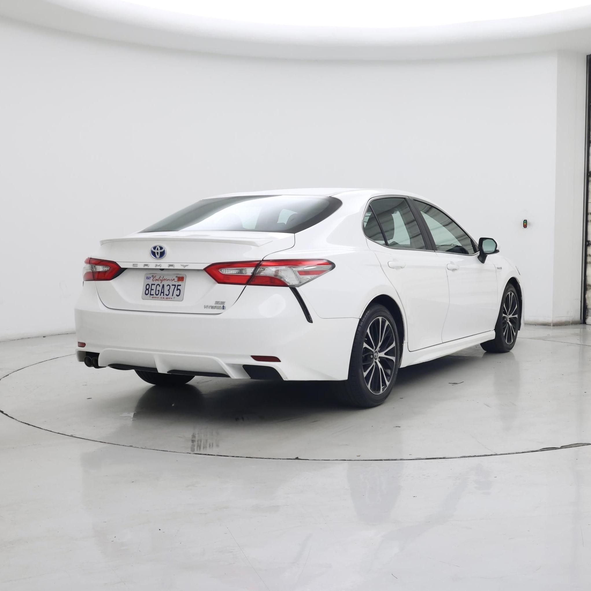 Thumbnail: 2018 Toyota Camry - 8