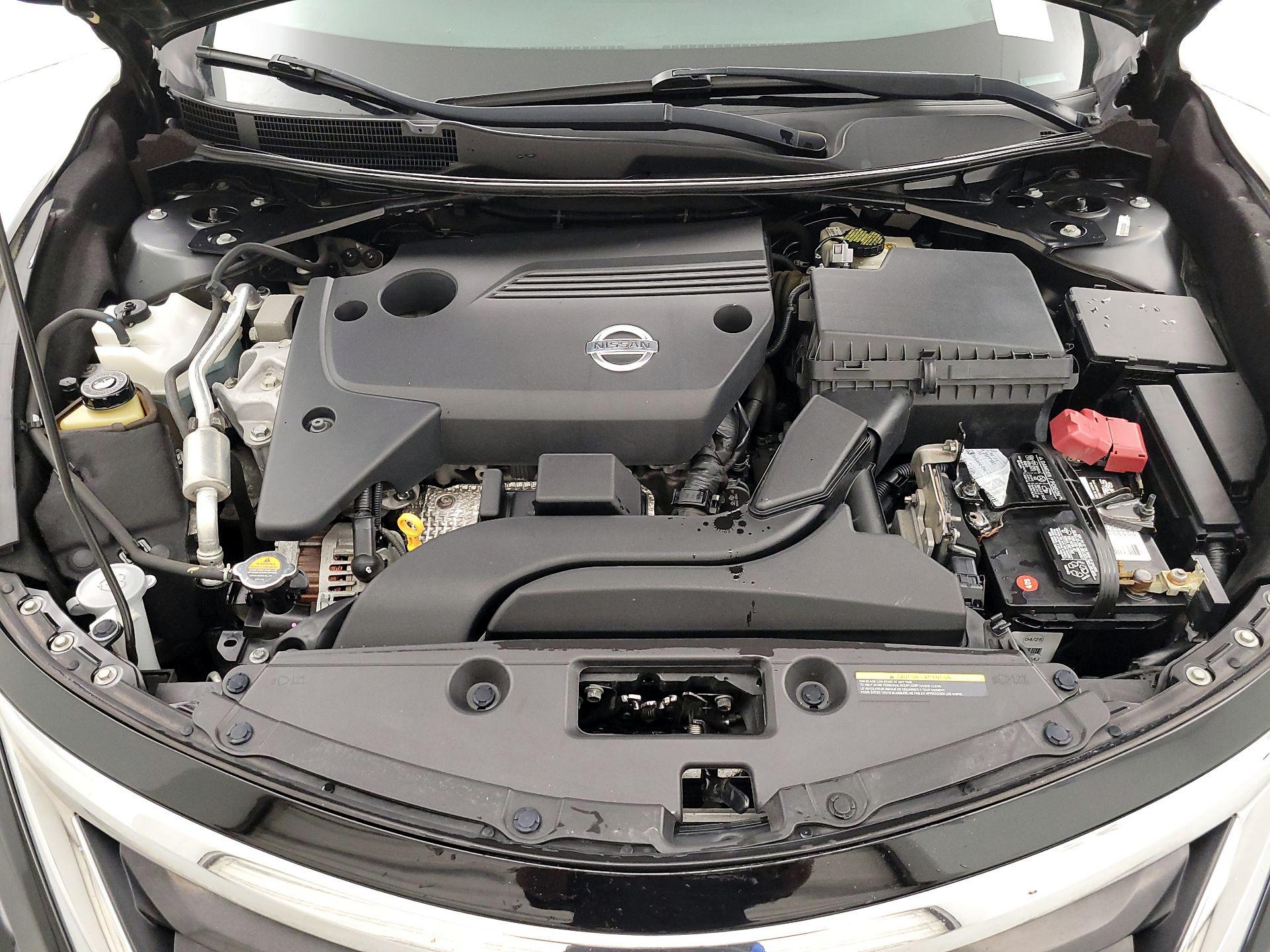 Thumbnail: 2014 Nissan Altima - 20