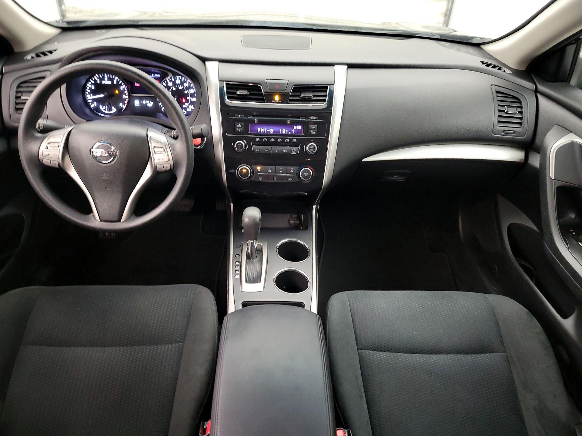 Thumbnail: 2015 Nissan Altima - 9