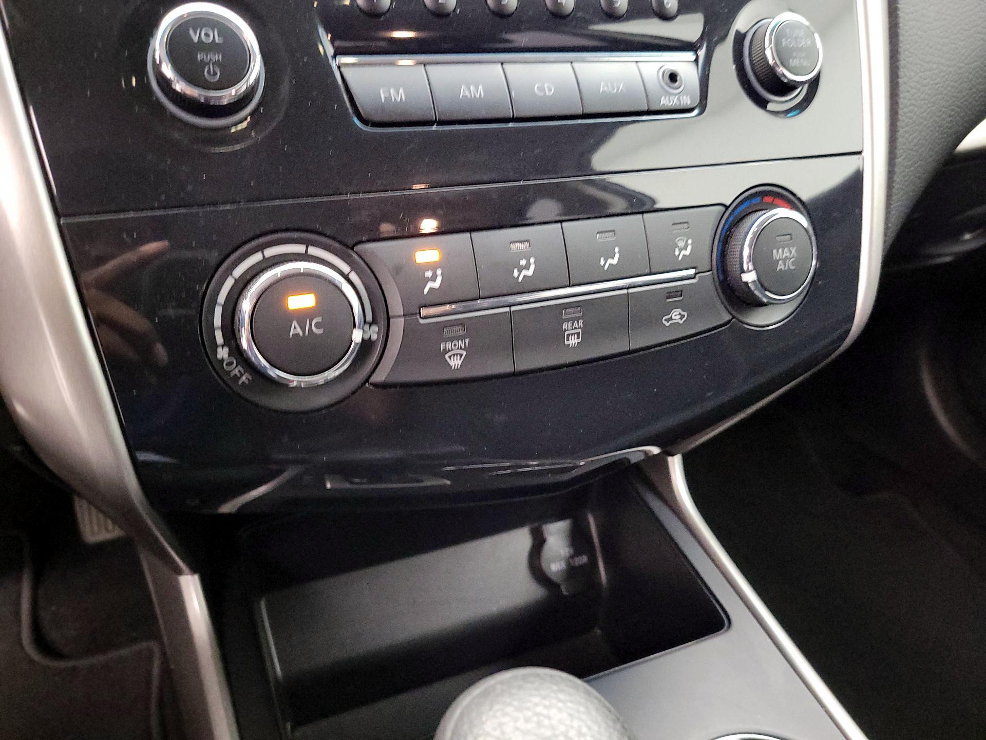 Thumbnail: 2015 Nissan Altima - 15