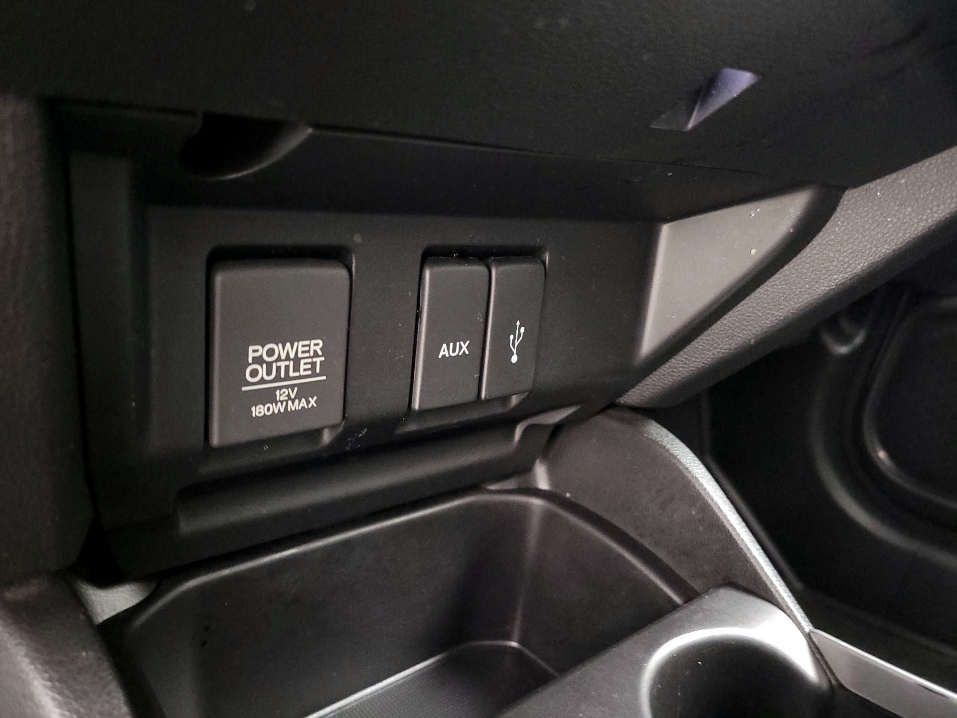 Thumbnail: 2016 Honda Fit - 18