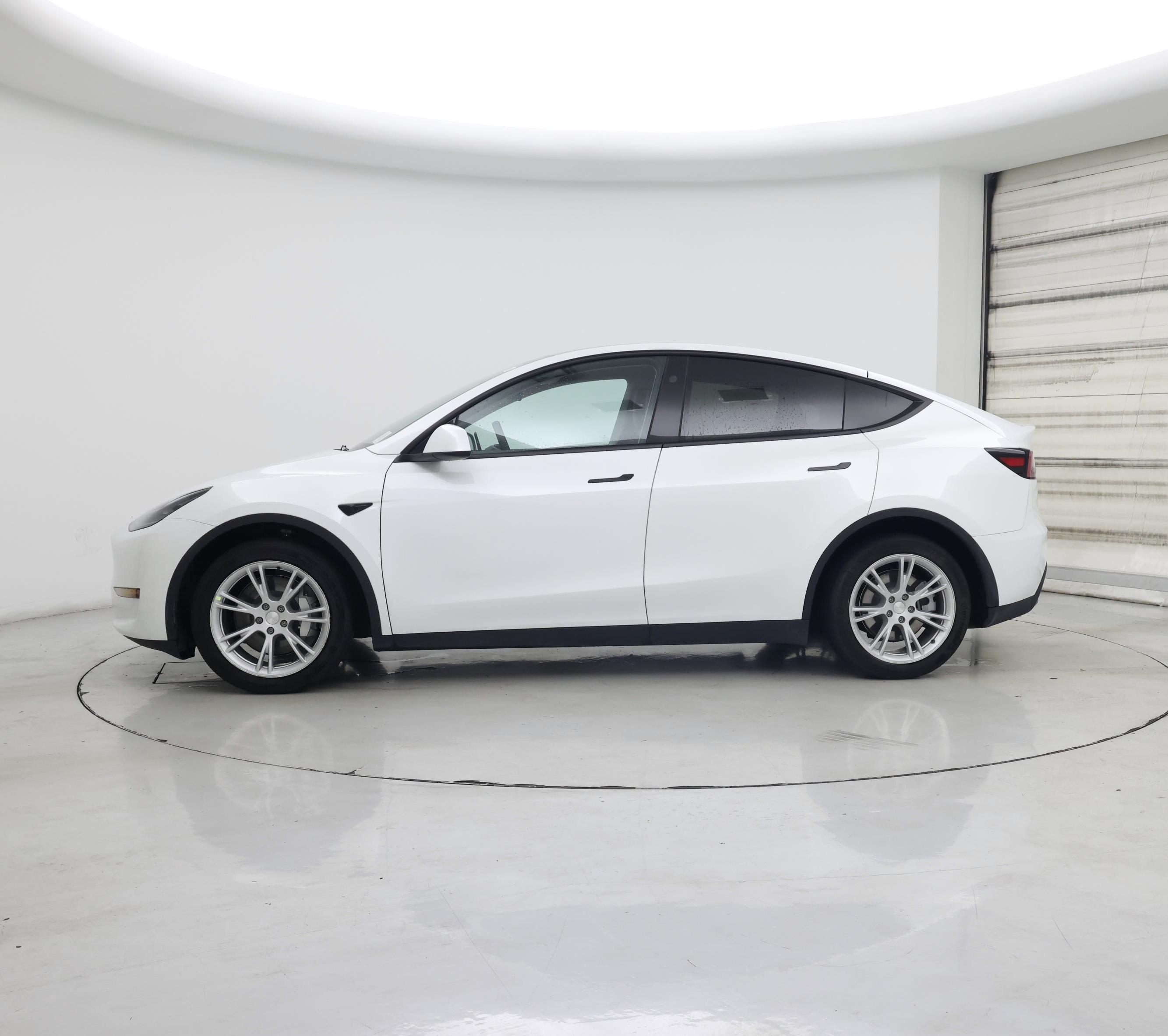 Thumbnail: 2023 Tesla Model Y - 3