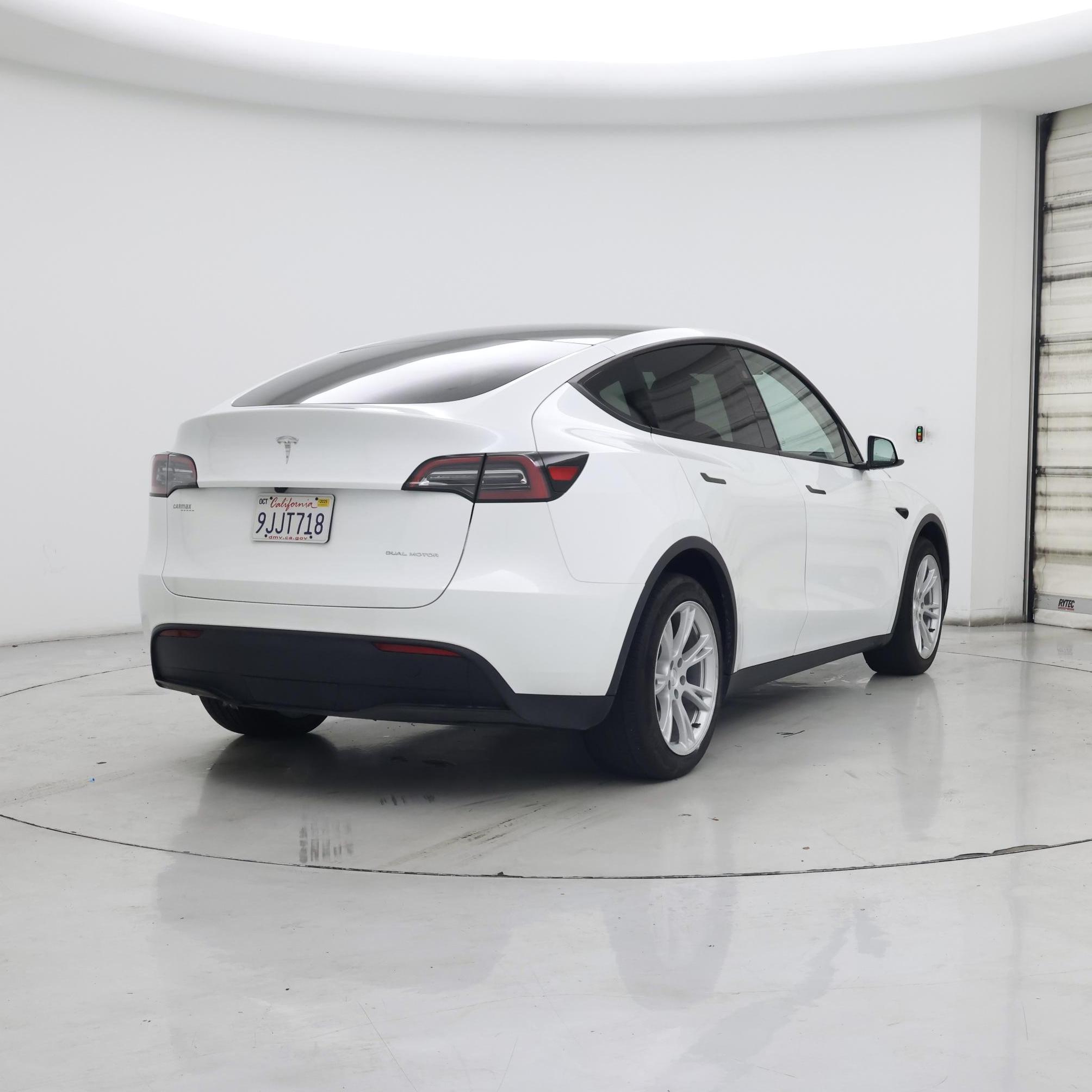 Thumbnail: 2023 Tesla Model Y - 8
