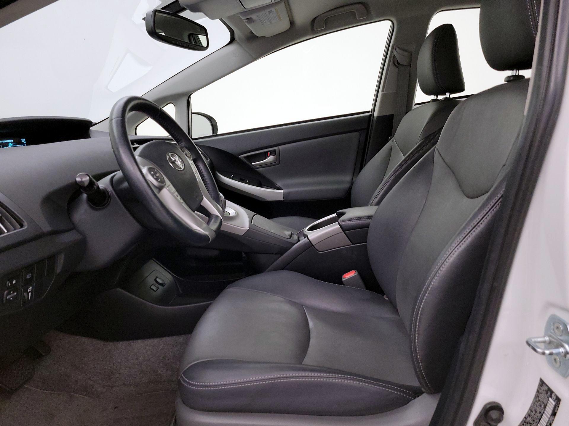 Thumbnail: 2015 Toyota Prius - 11