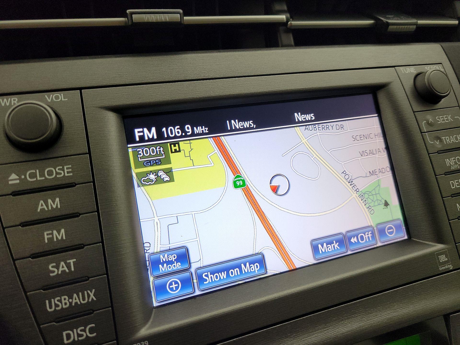 Thumbnail: 2015 Toyota Prius - 16