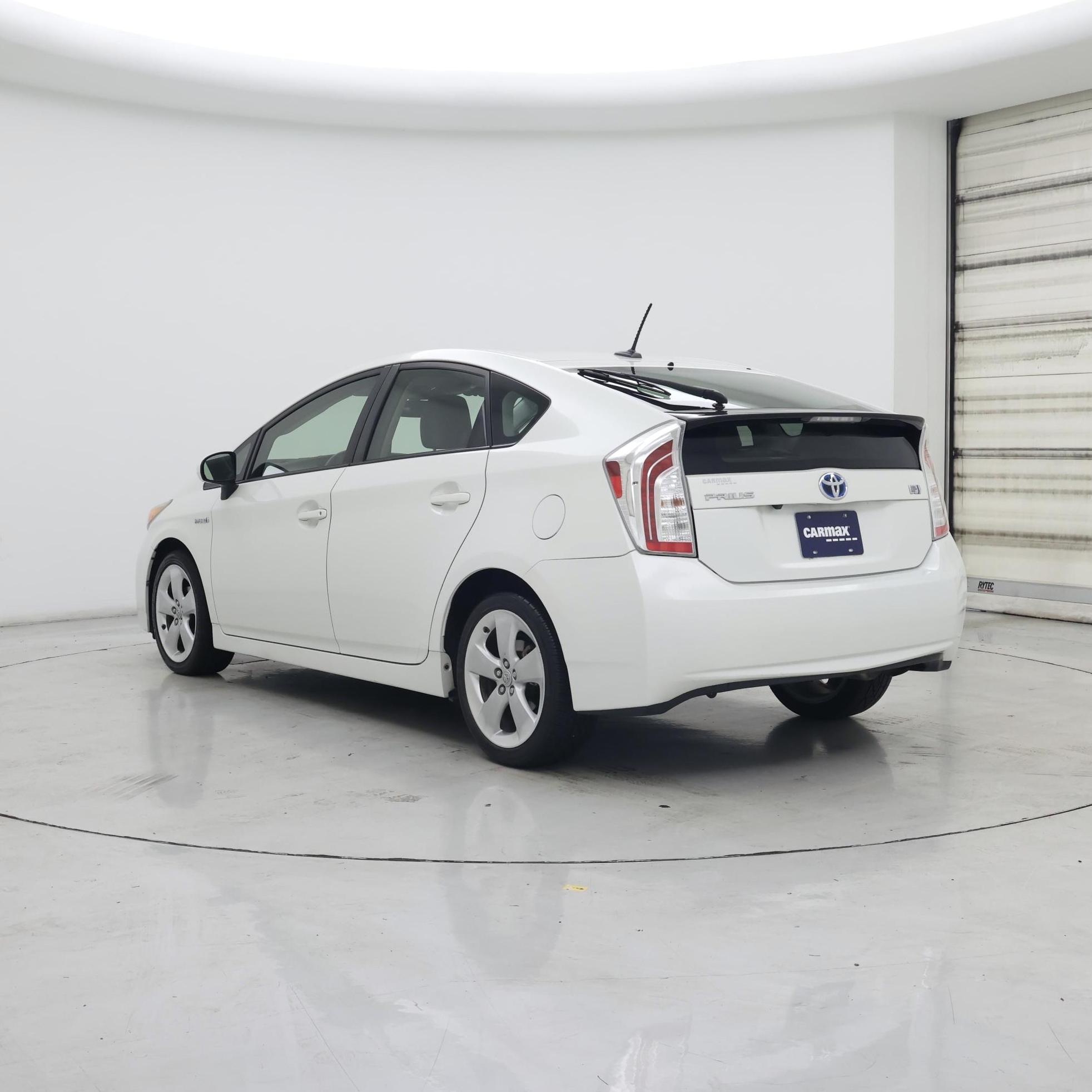 Thumbnail: 2015 Toyota Prius - 2