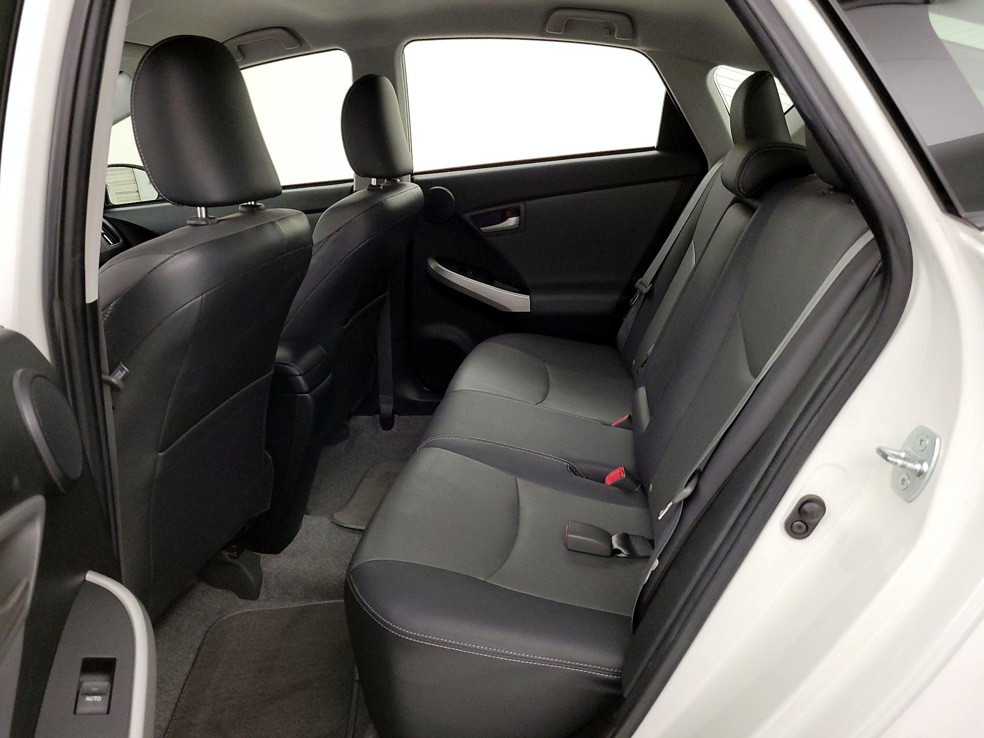 Thumbnail: 2015 Toyota Prius - 20