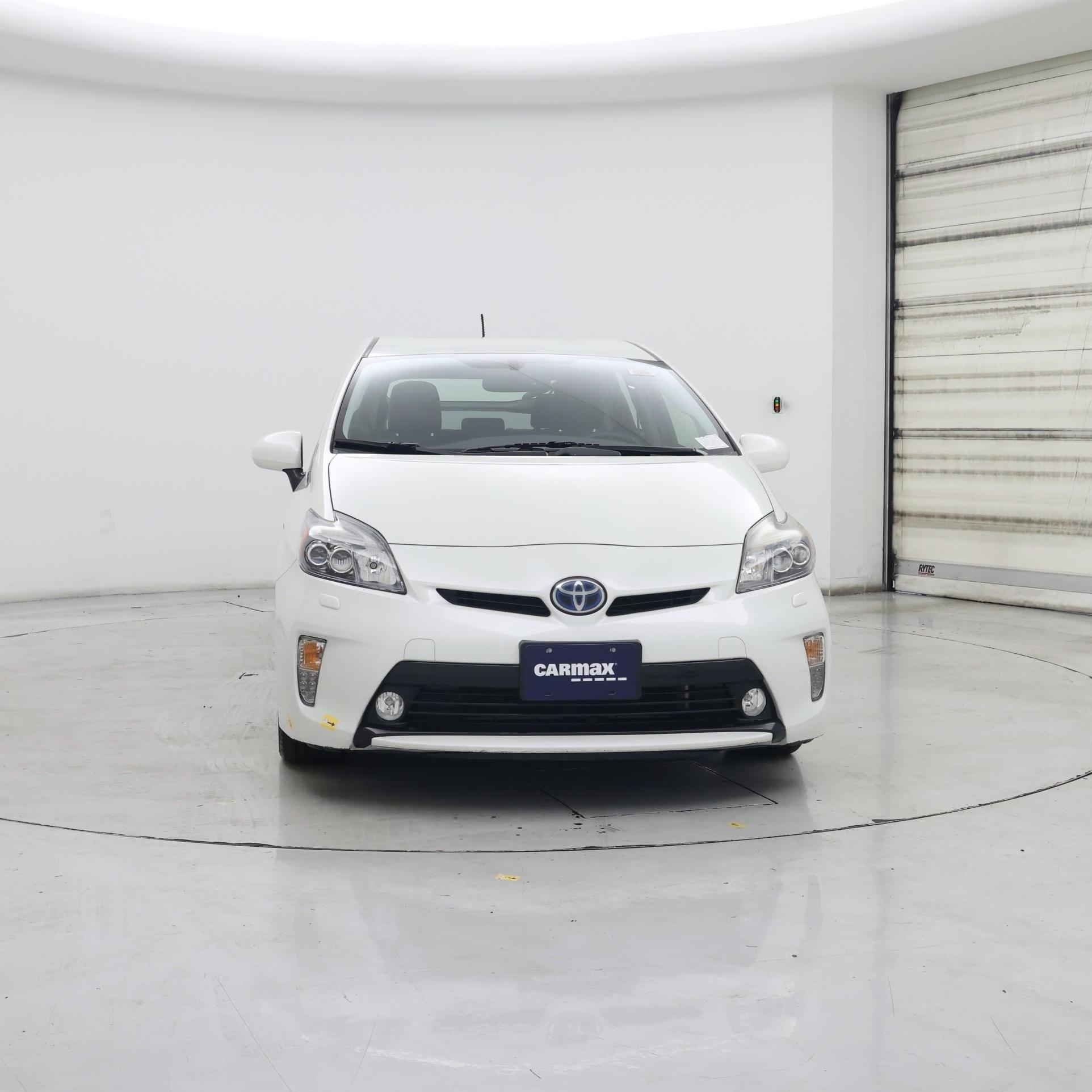 Thumbnail: 2015 Toyota Prius - 5
