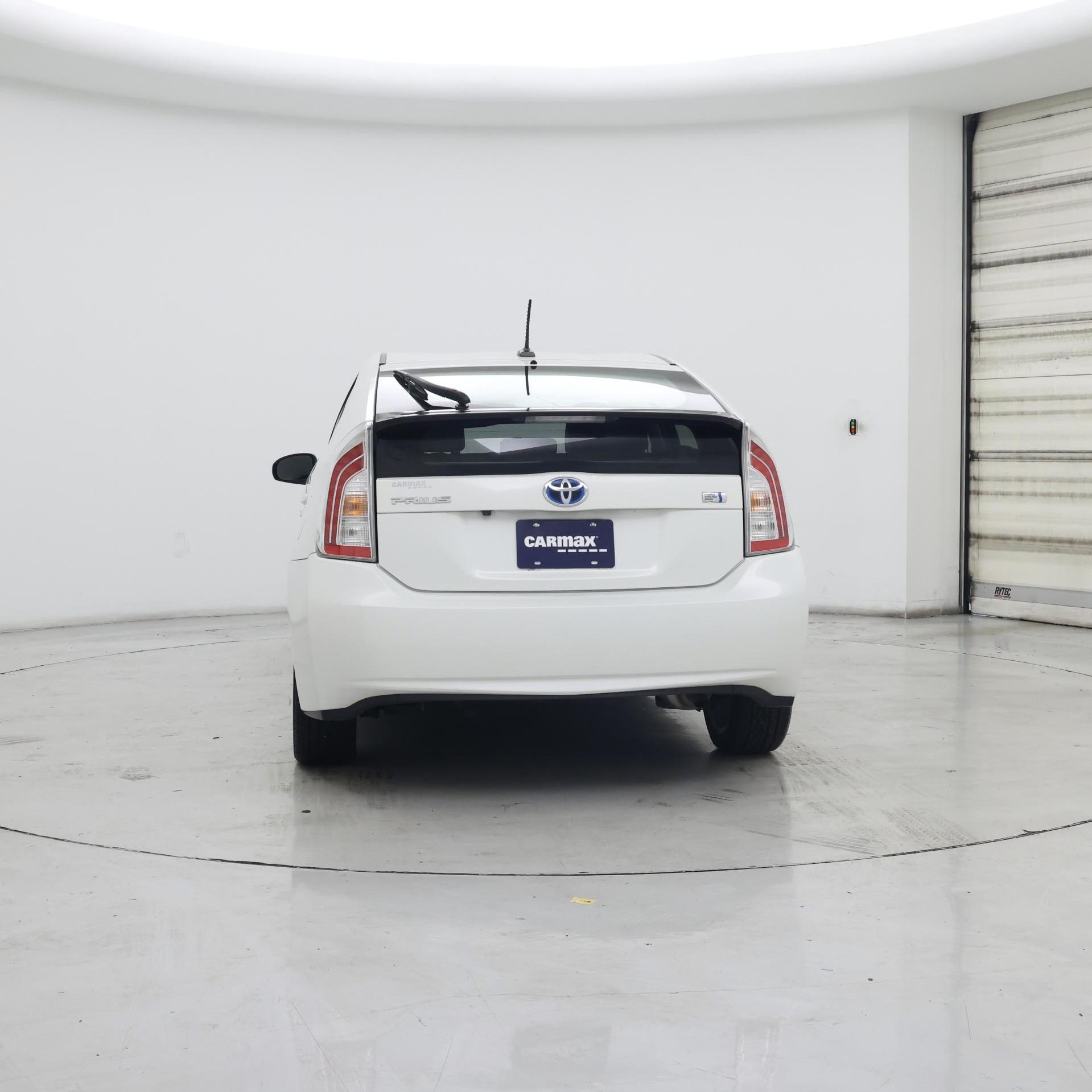 Thumbnail: 2015 Toyota Prius - 6