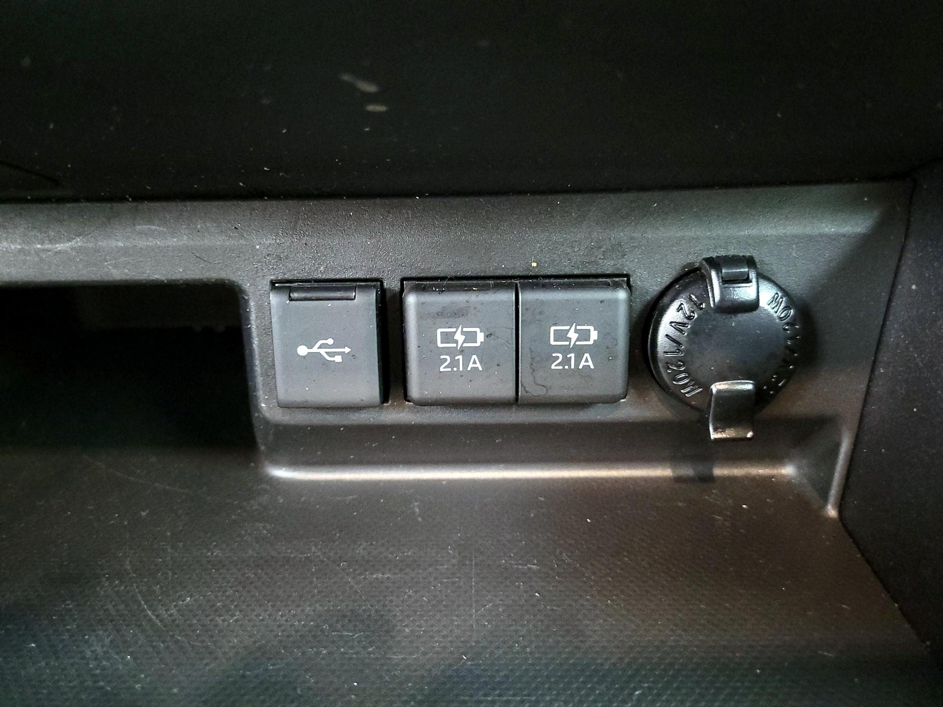 Thumbnail: 2021 Toyota Highlander - 18
