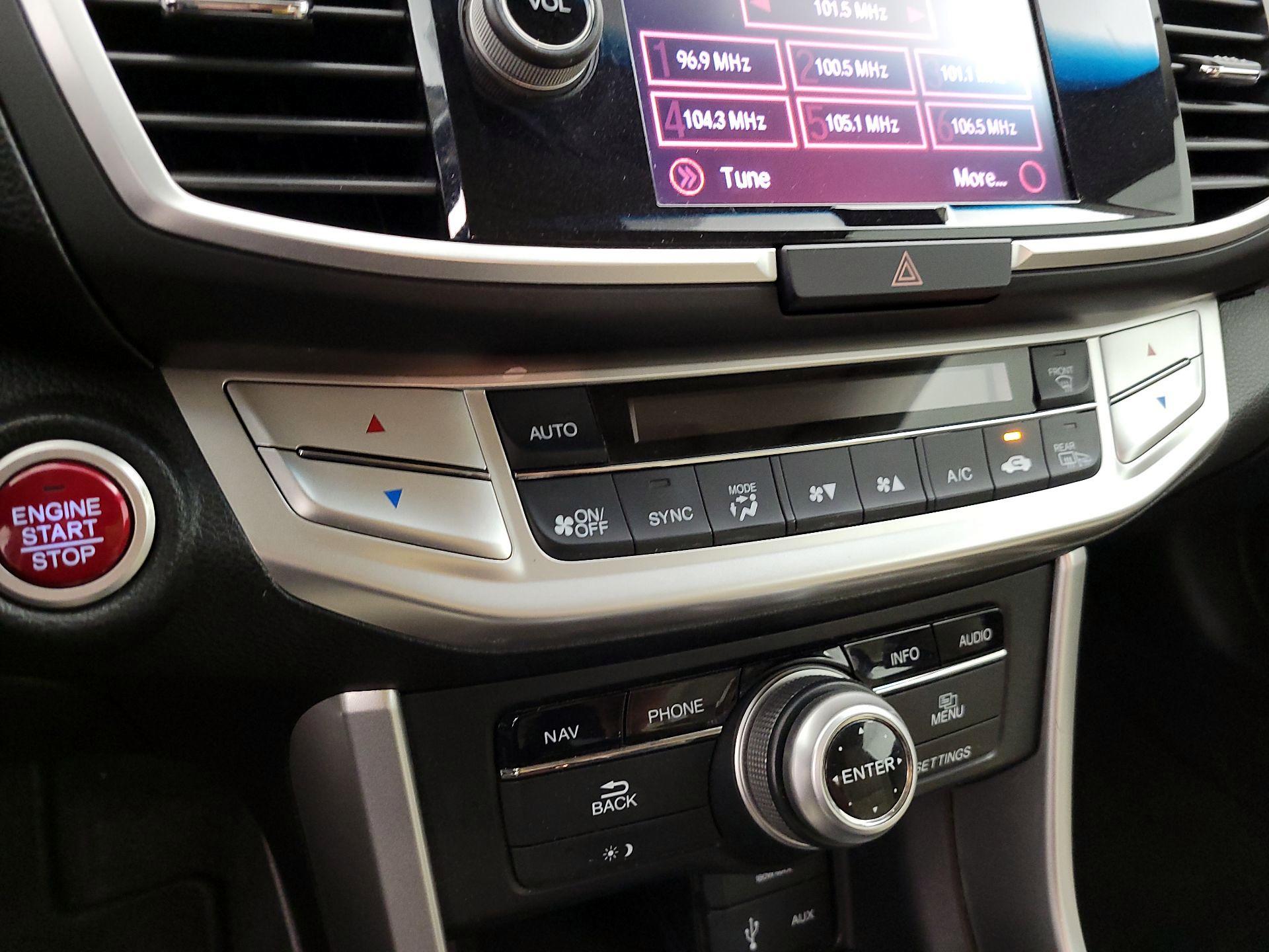 Thumbnail: 2015 Honda Accord - 17