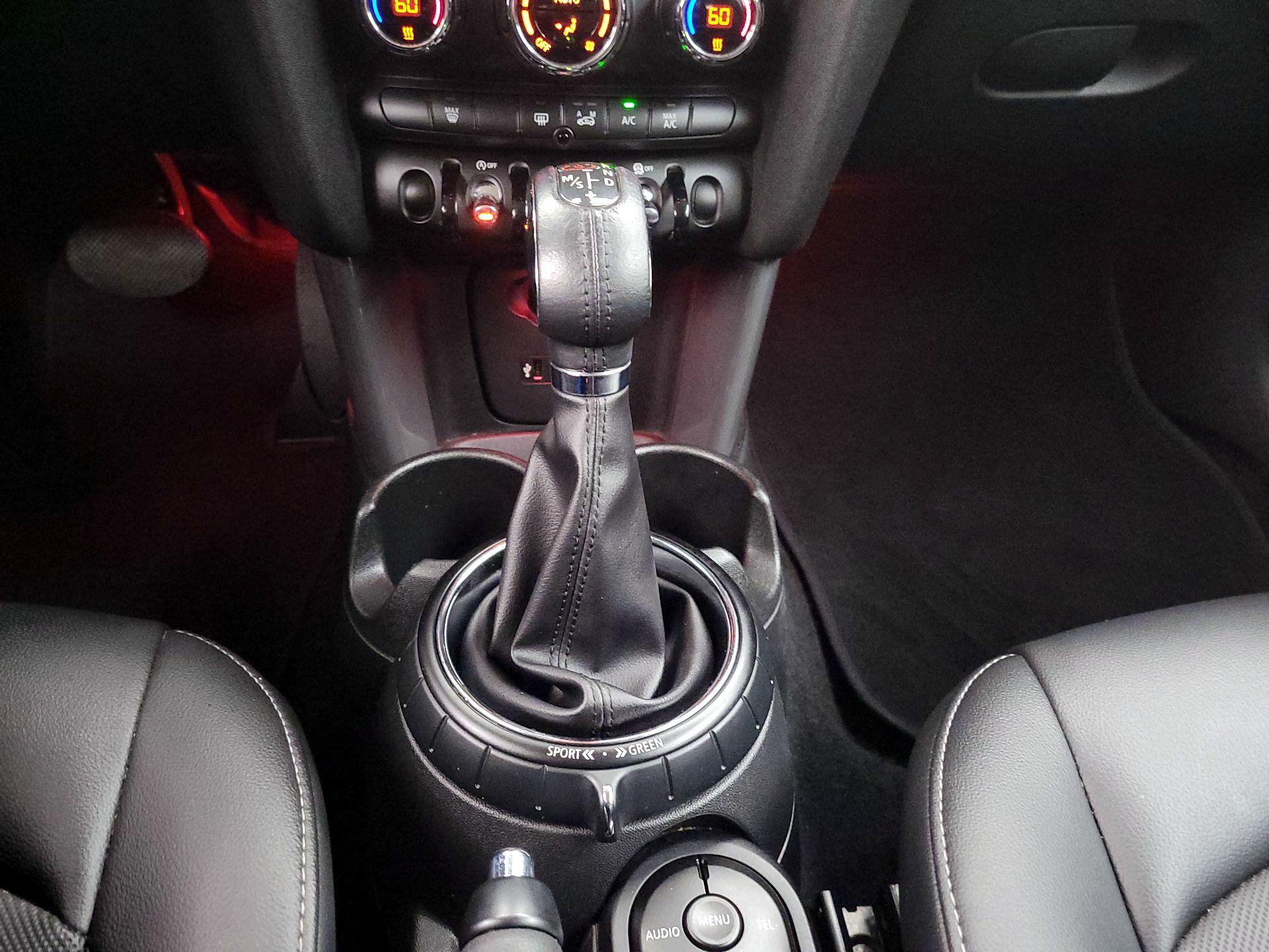 Thumbnail: 2015 MINI Cooper Hardtop - 15