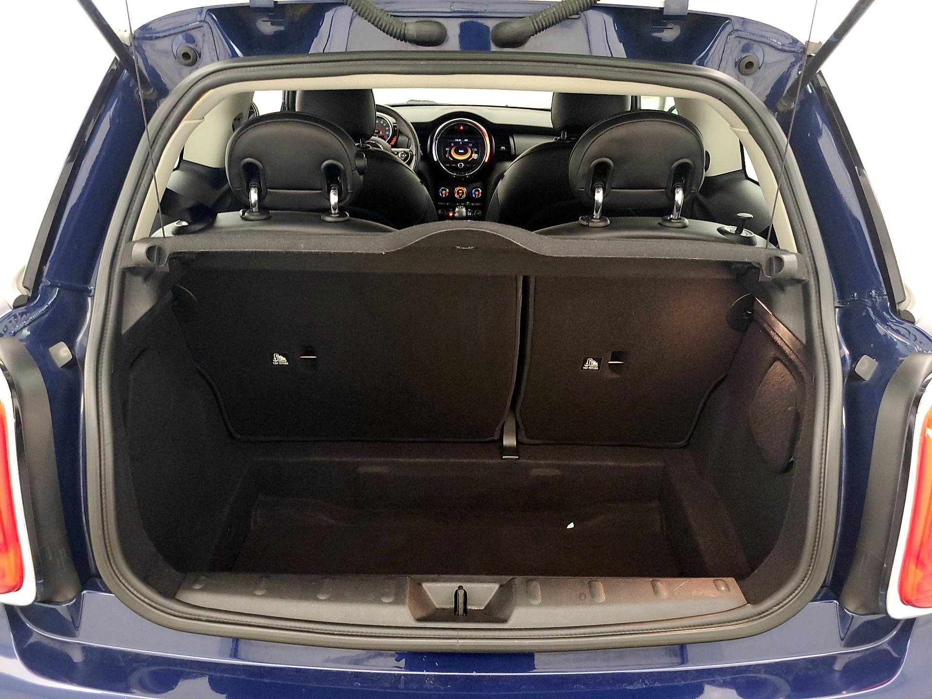 Thumbnail: 2015 MINI Cooper Hardtop - 18