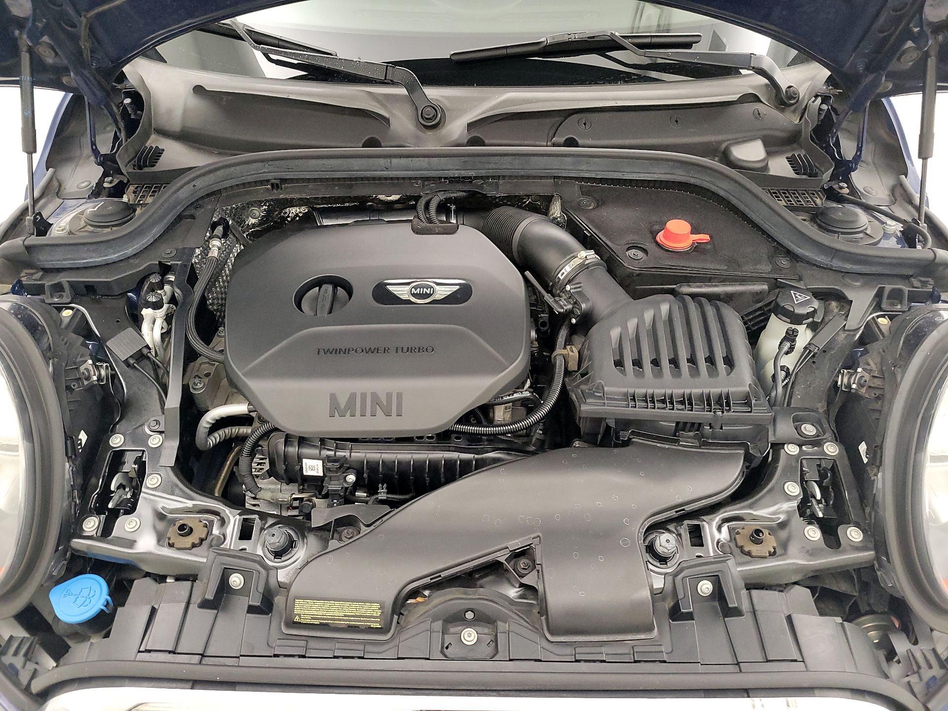 Thumbnail: 2015 MINI Cooper Hardtop - 19