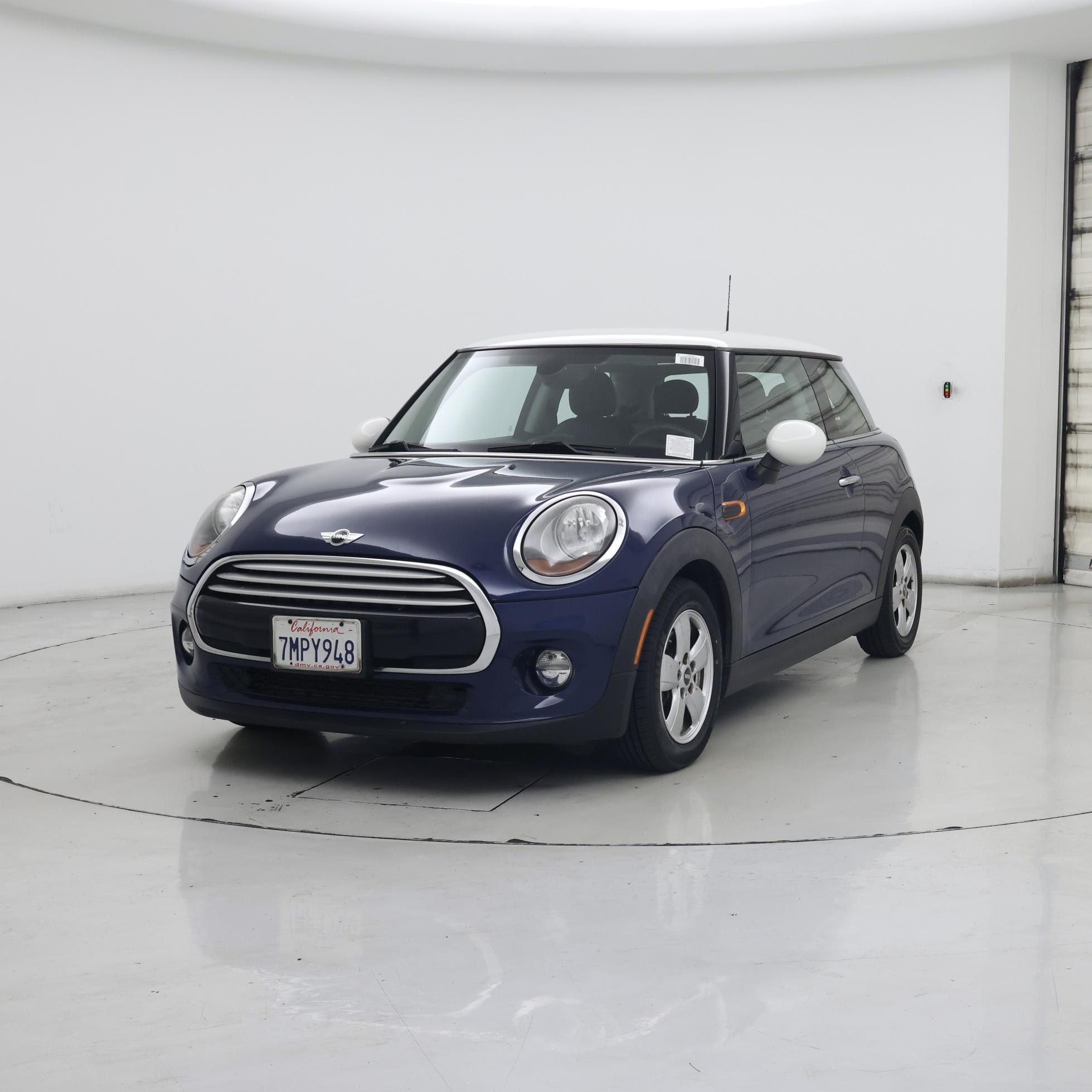 Thumbnail: 2015 MINI Cooper Hardtop - 4
