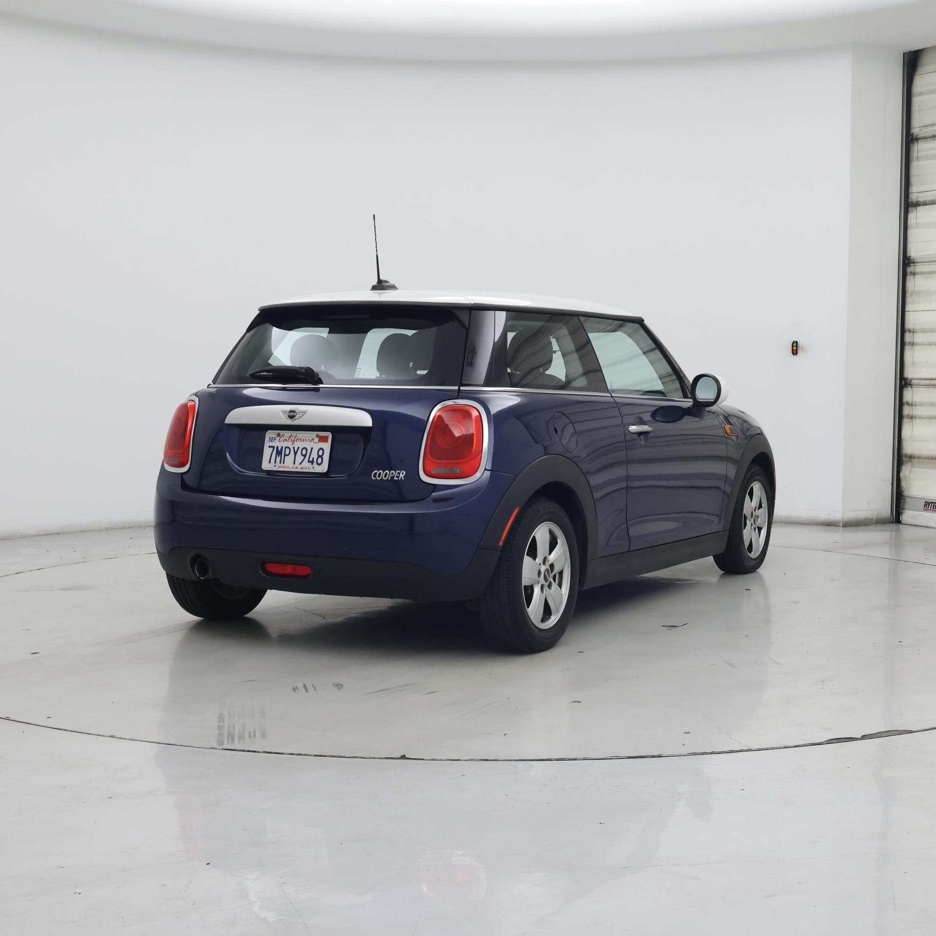 Thumbnail: 2015 MINI Cooper Hardtop - 8