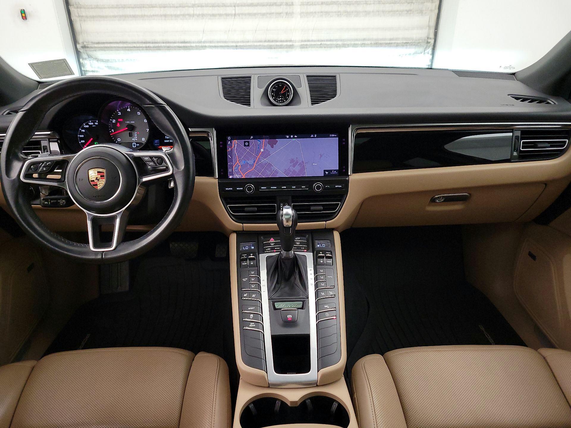 Thumbnail: 2021 Porsche Macan - 9