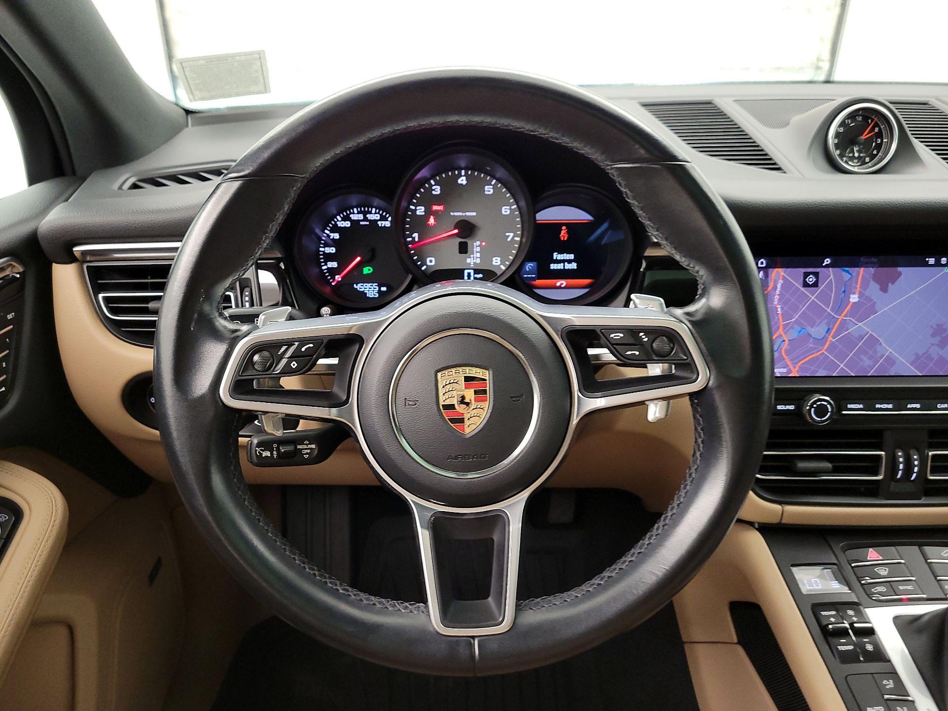 Thumbnail: 2021 Porsche Macan - 10