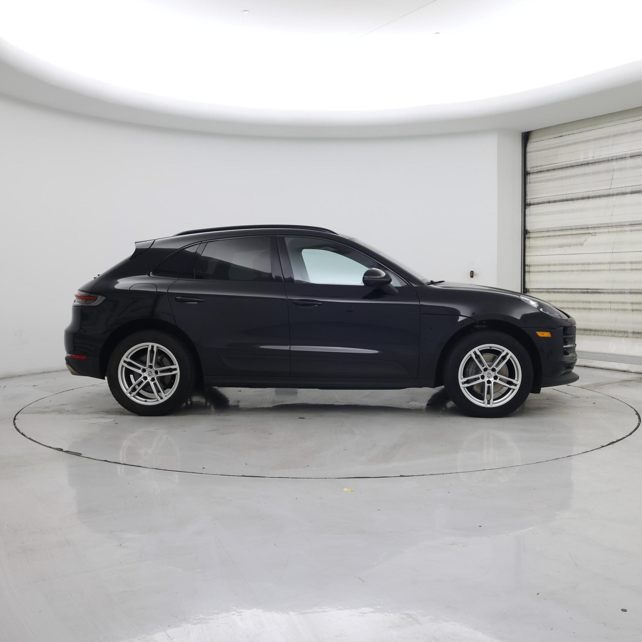 Thumbnail: 2021 Porsche Macan - 7