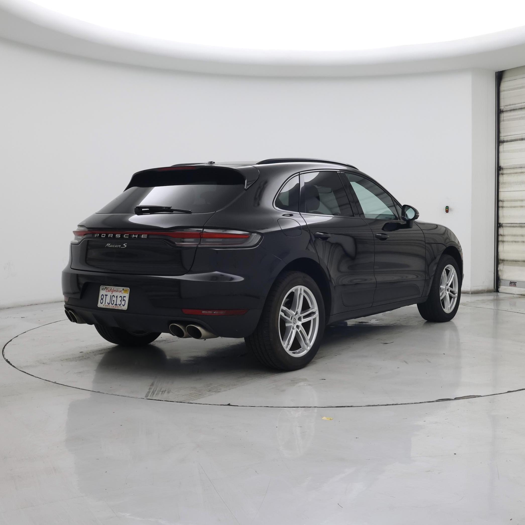 Thumbnail: 2021 Porsche Macan - 8