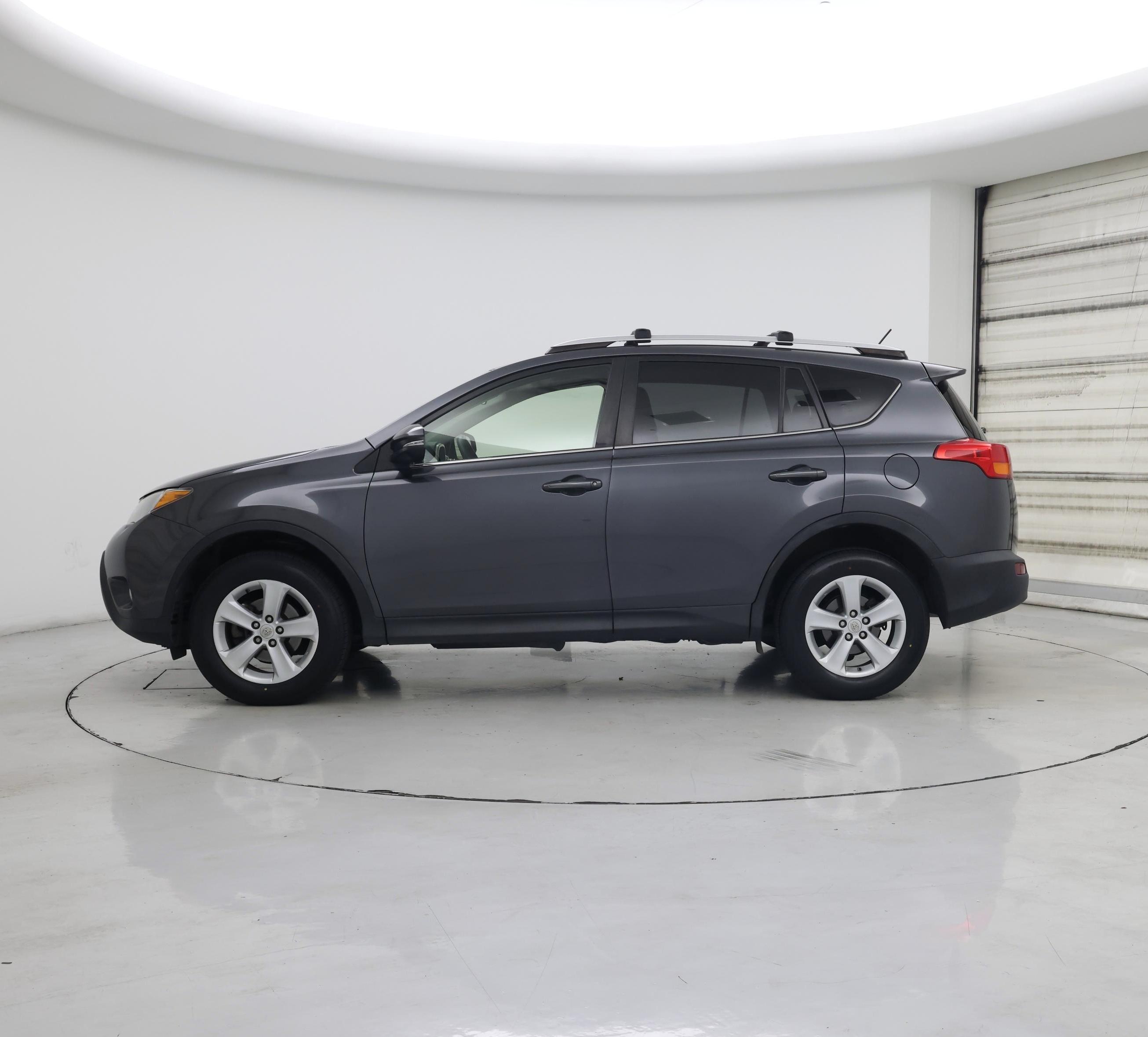 Thumbnail: 2014 Toyota RAV4 - 3
