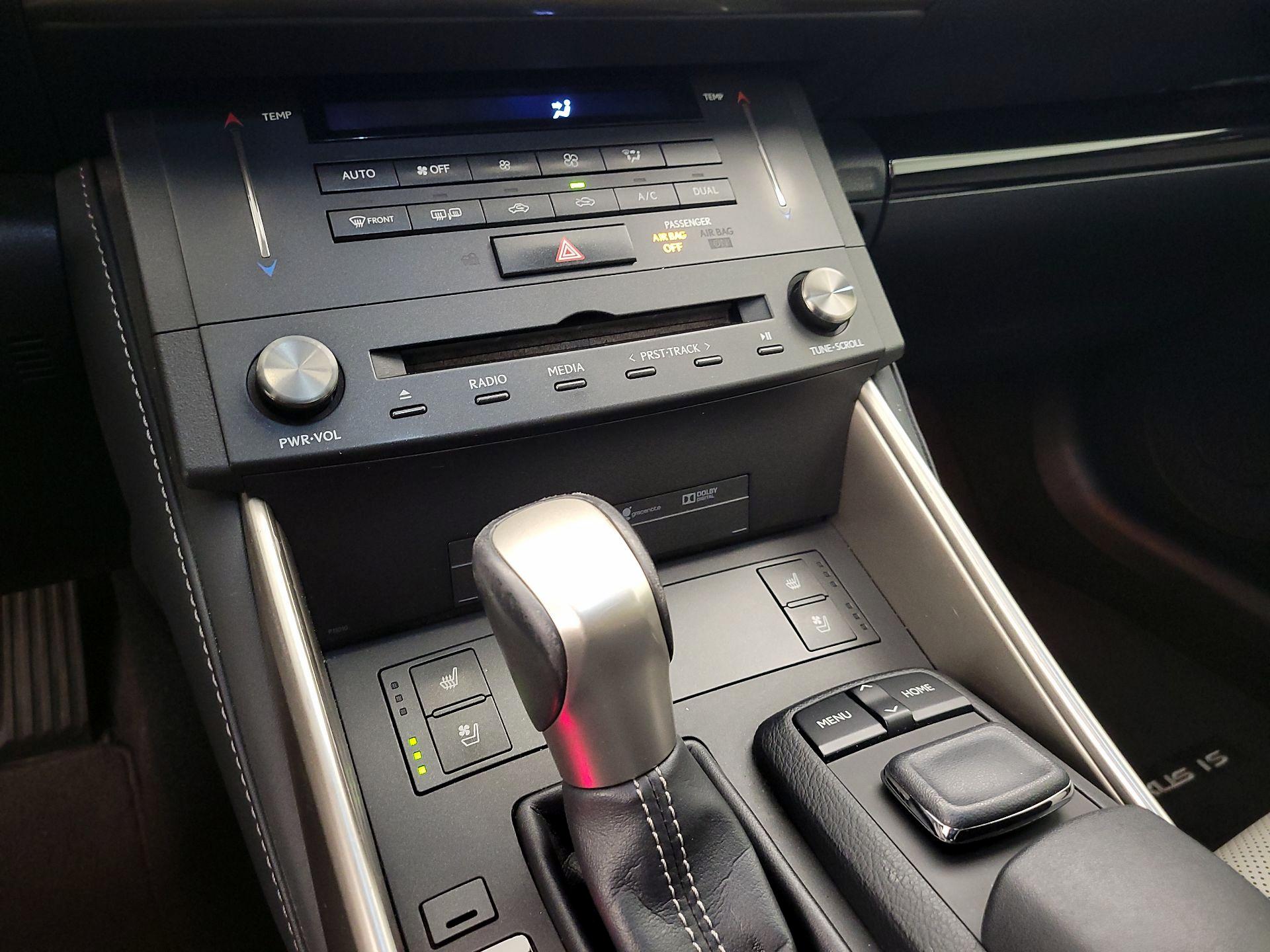 Thumbnail: 2016 Lexus IS - 17