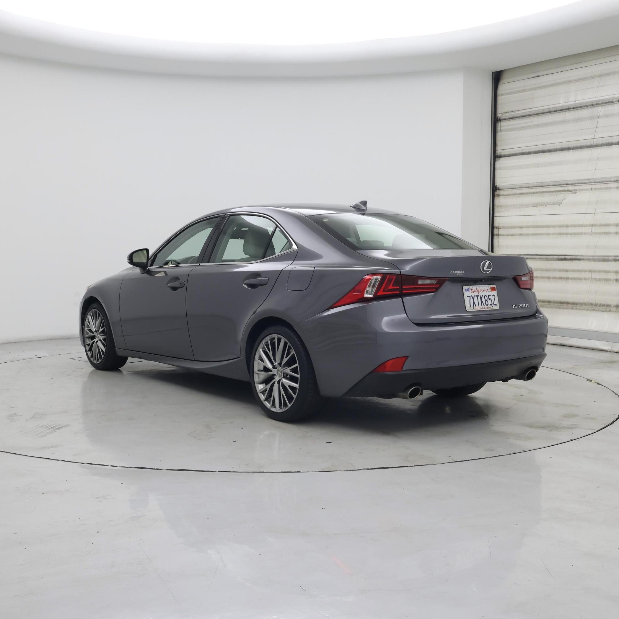 Thumbnail: 2016 Lexus IS - 2