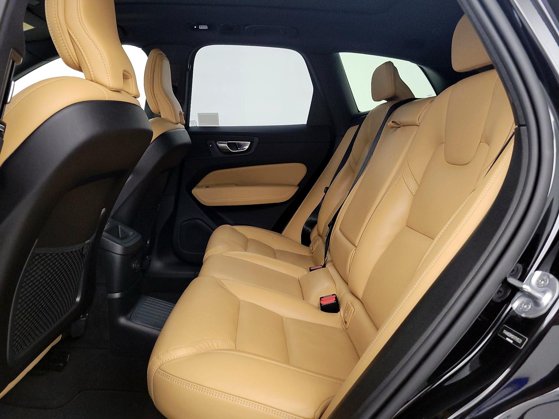 Thumbnail: 2024 Volvo XC60 - 18