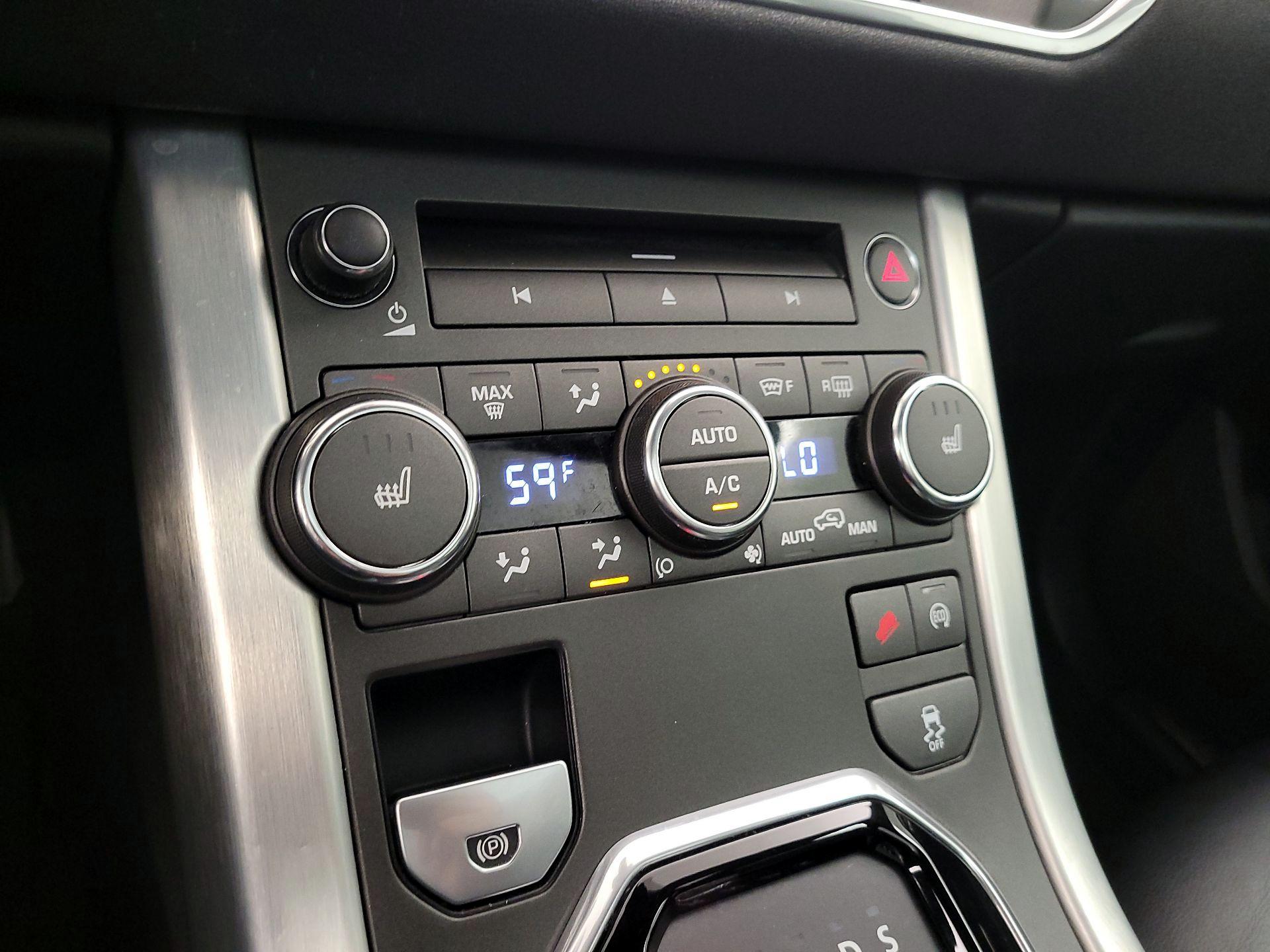 Thumbnail: 2015 Land Rover Range Rover Evoque - 16