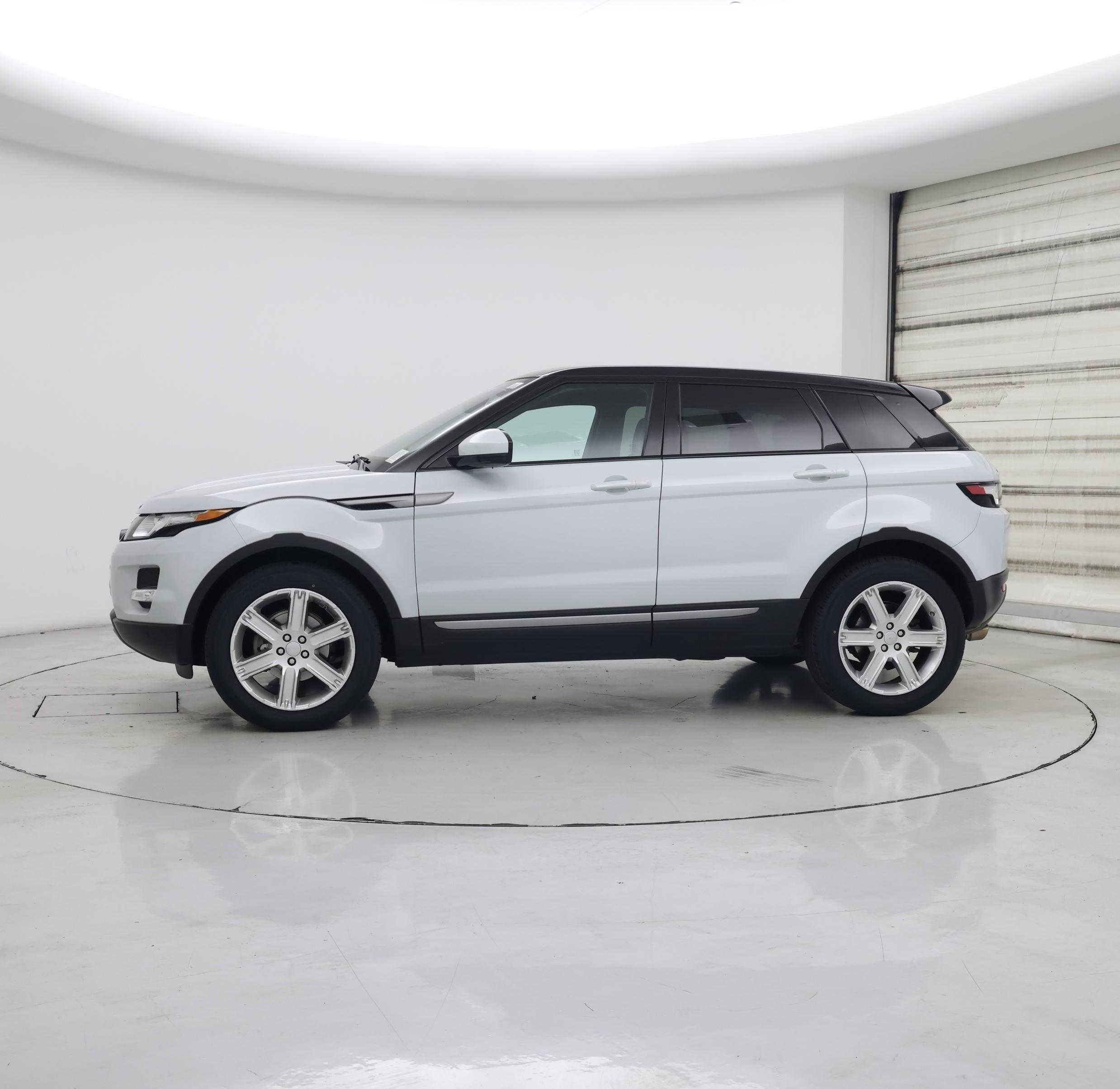 Thumbnail: 2015 Land Rover Range Rover Evoque - 3